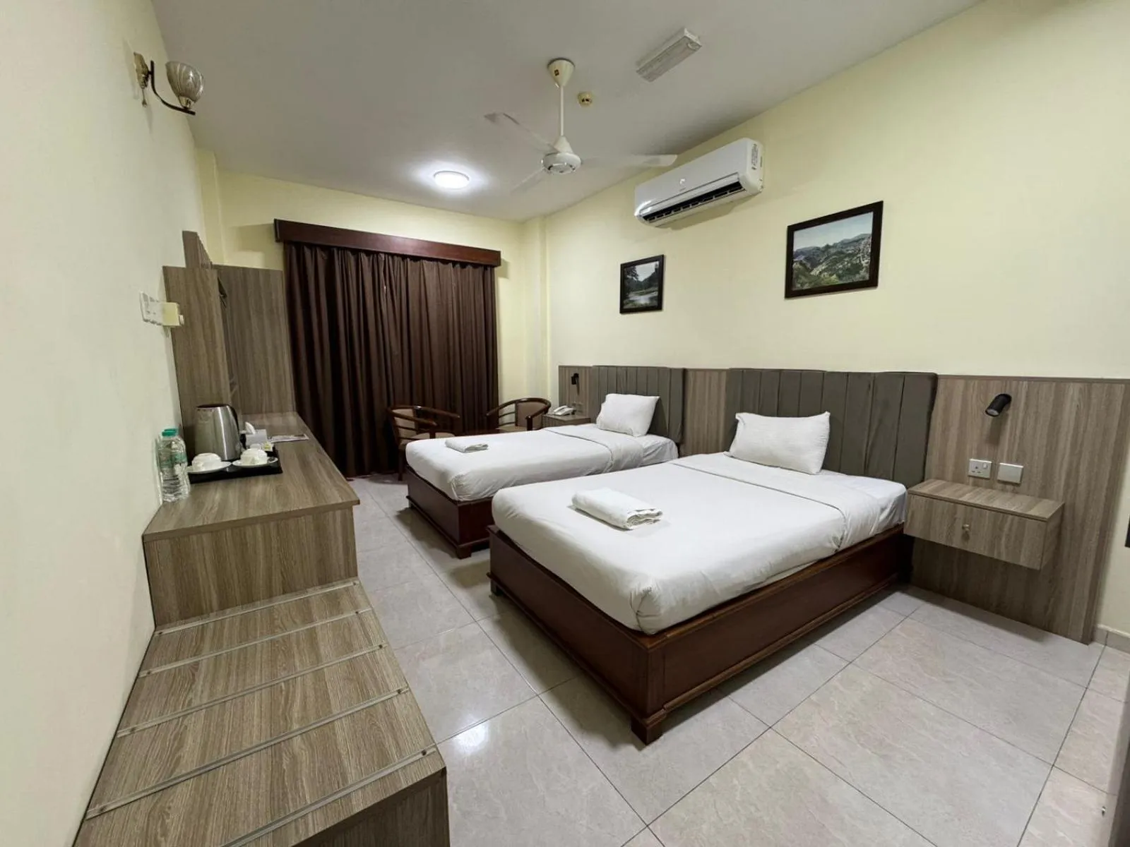 Standard Twin Room in ROYAL HOTEL