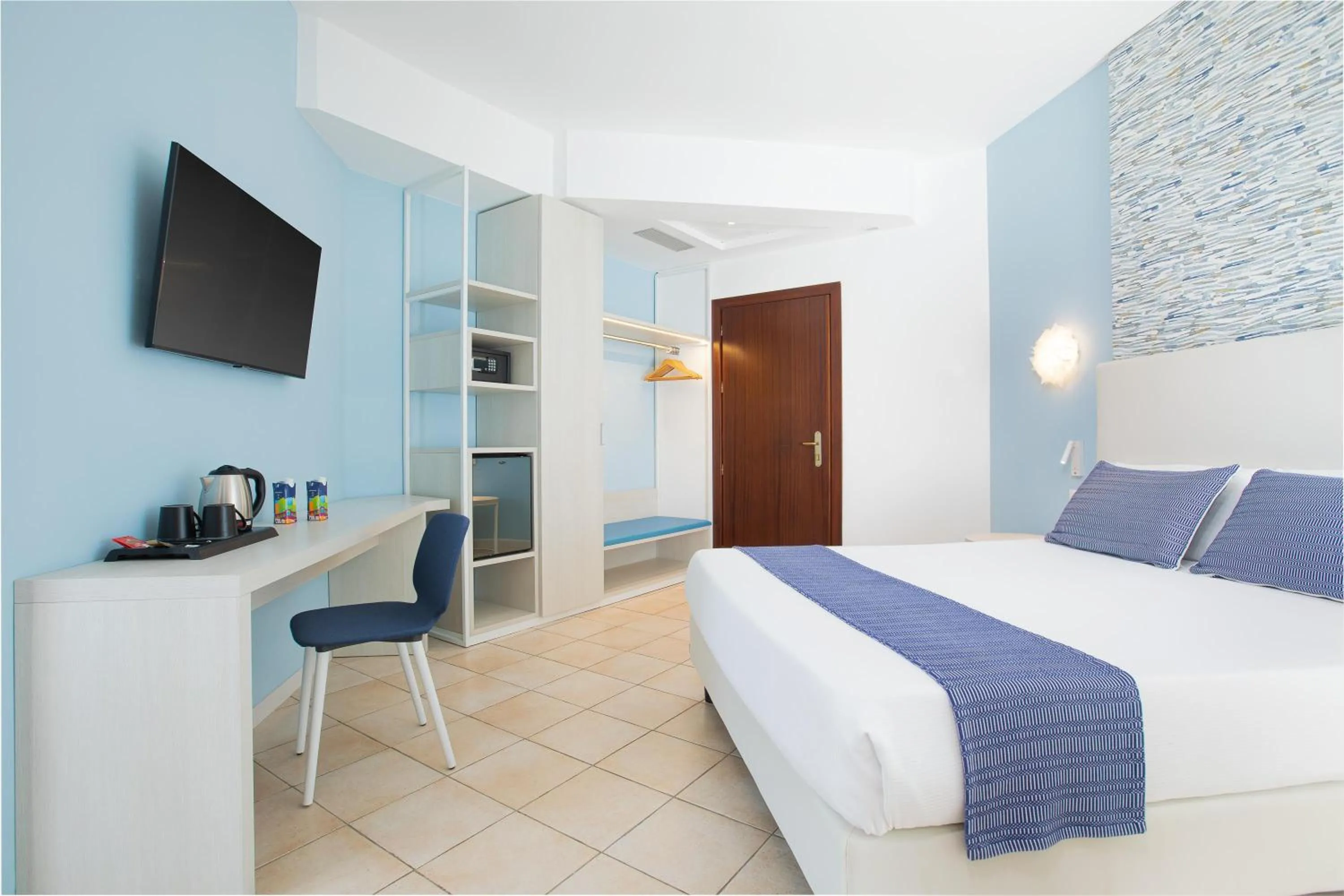 Superior Double Room with Sea View in Best Western Hotel Blumarea