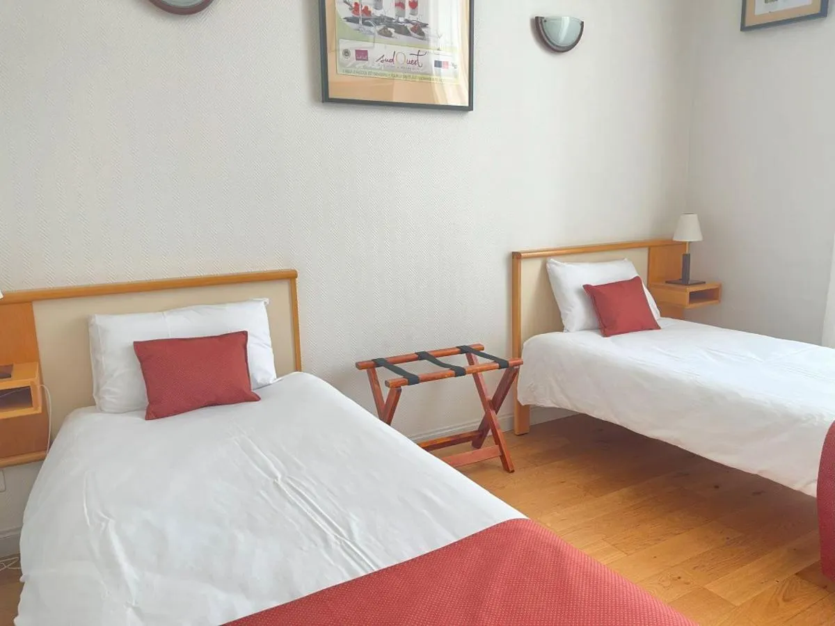 Twin Room in Château de Mons Armagnac