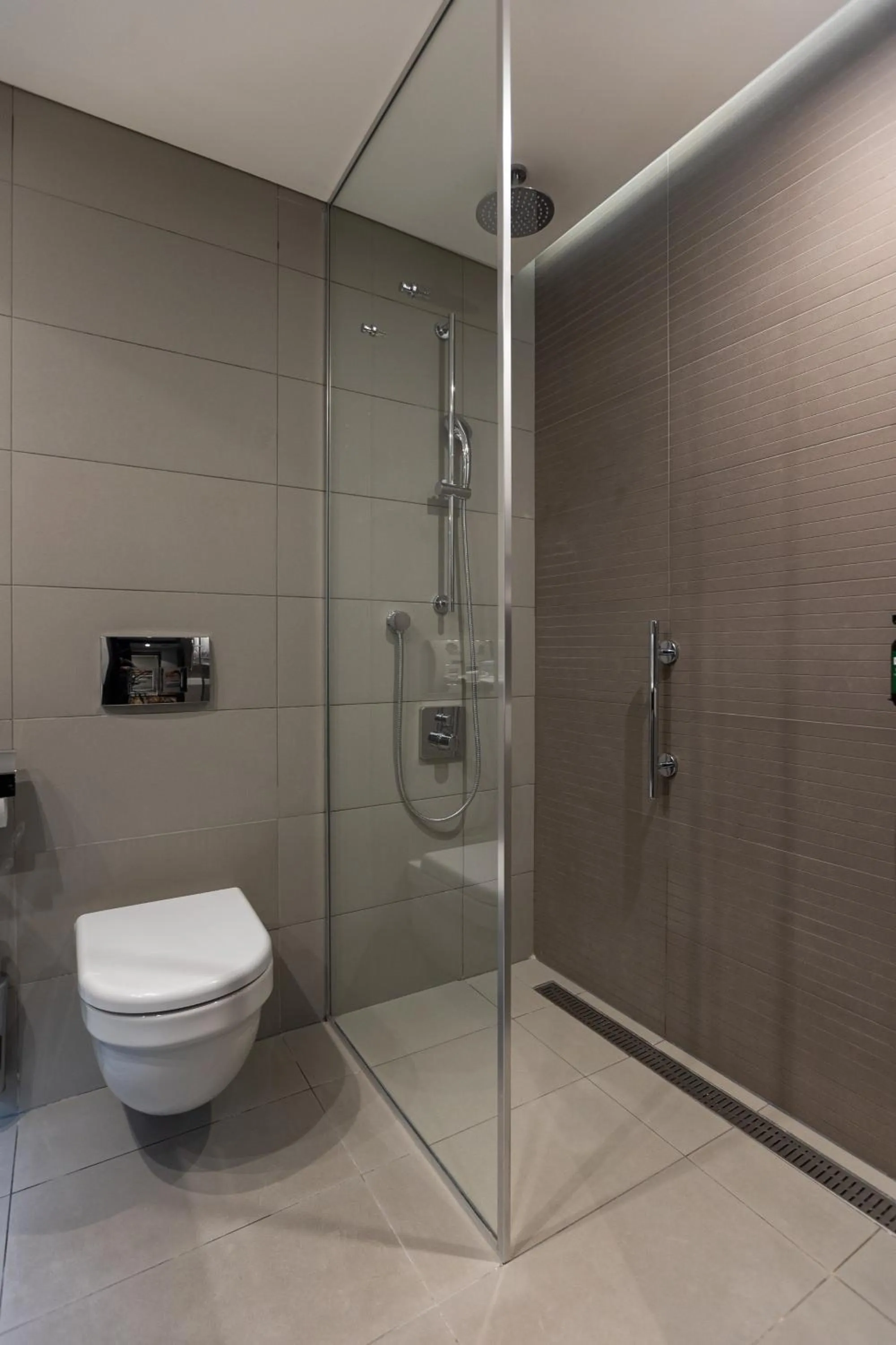 Standard Queen Room - Disability Access in Crowne Plaza Belgrade by IHG