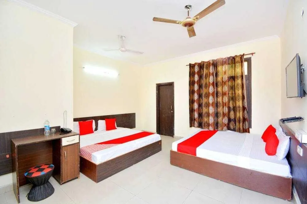 Classic Triple Room - single occupancy in Hotel O Prince Paradise