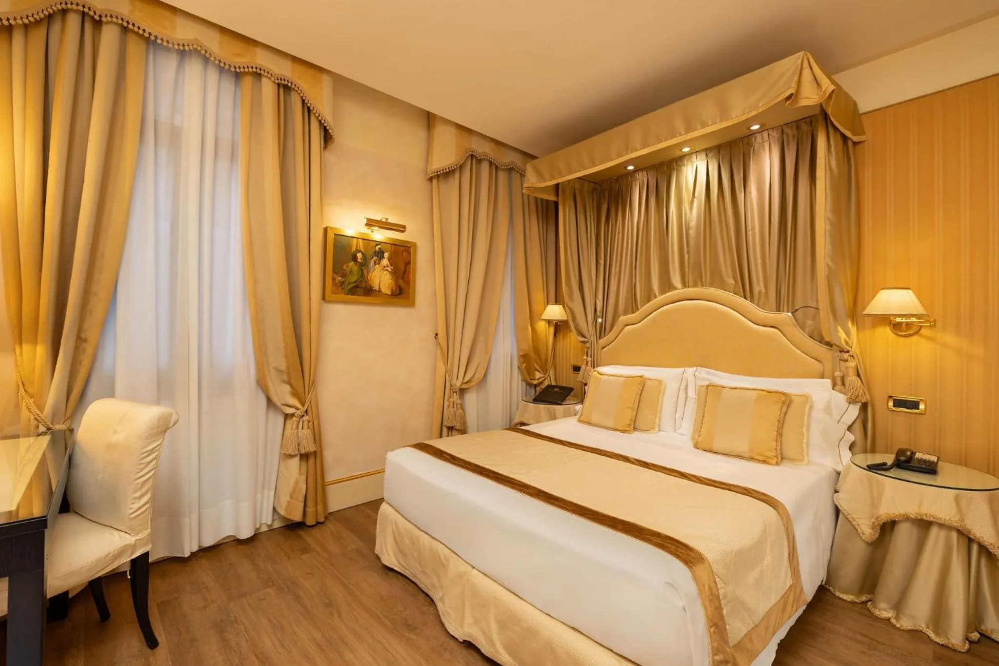 Classic Double Room in Hotel A La Commedia