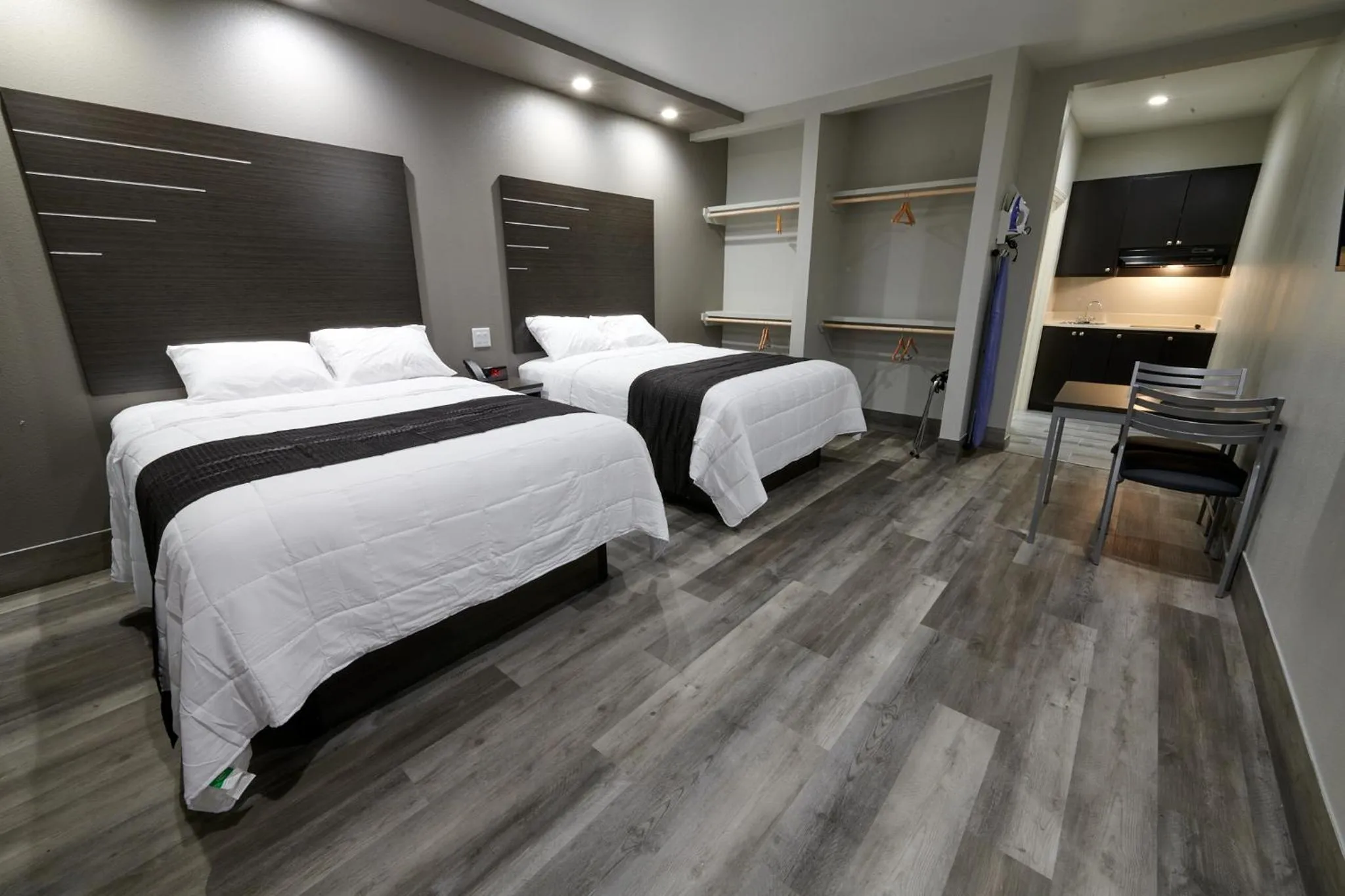 Double Room in Crystal Inn