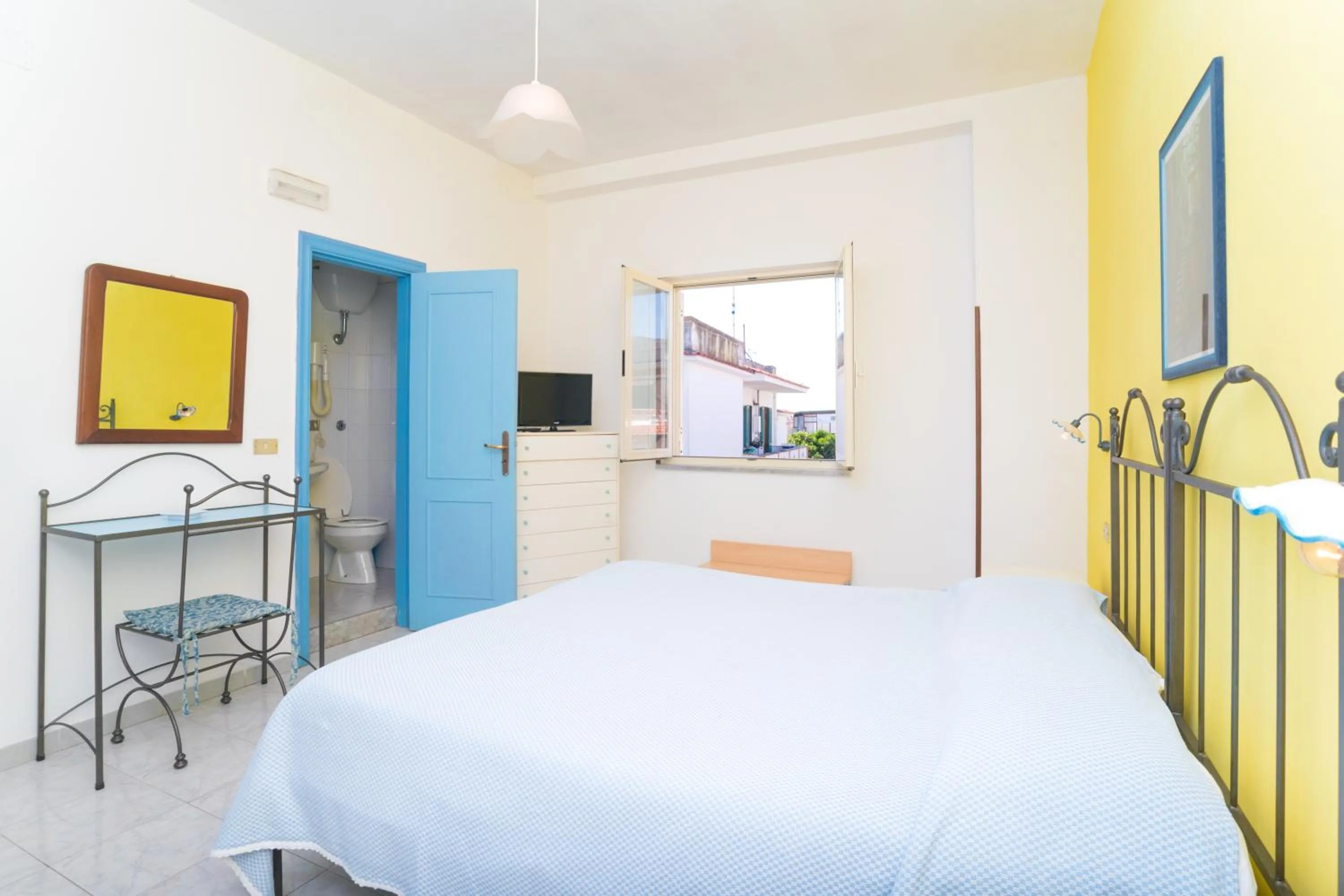 Double Room with Garden View in Hotel Celeste