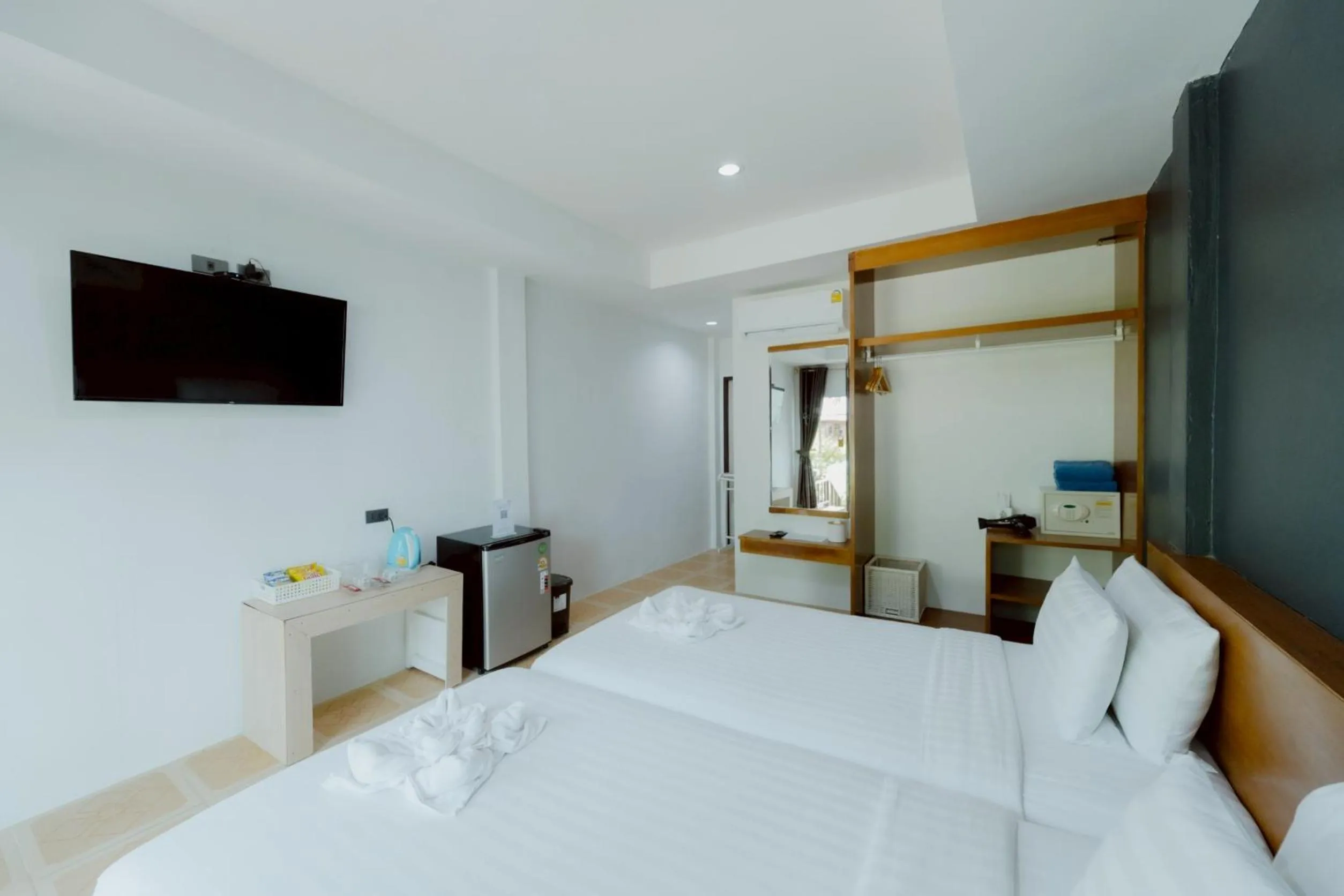 Twin Room with Forest View in Samet Lucky Resort