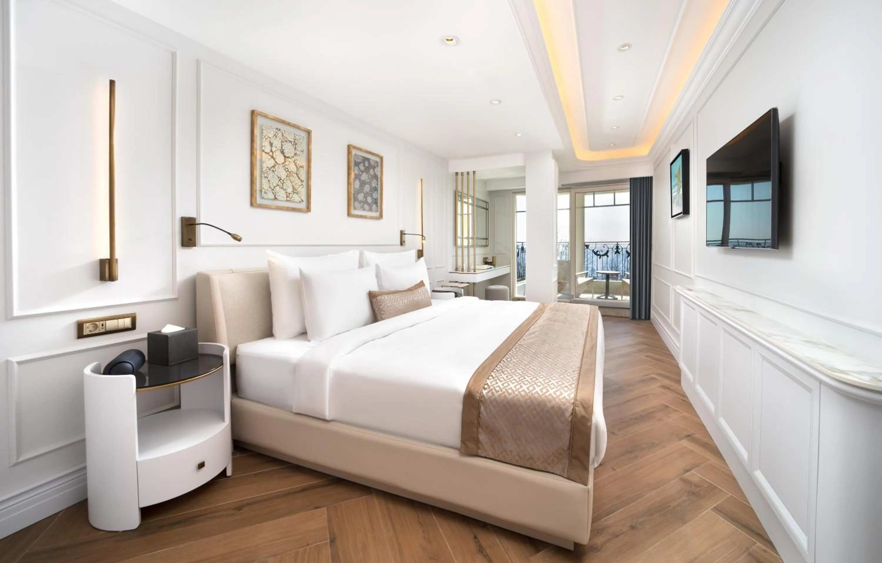 King Room with Sea View in Mula Hotel