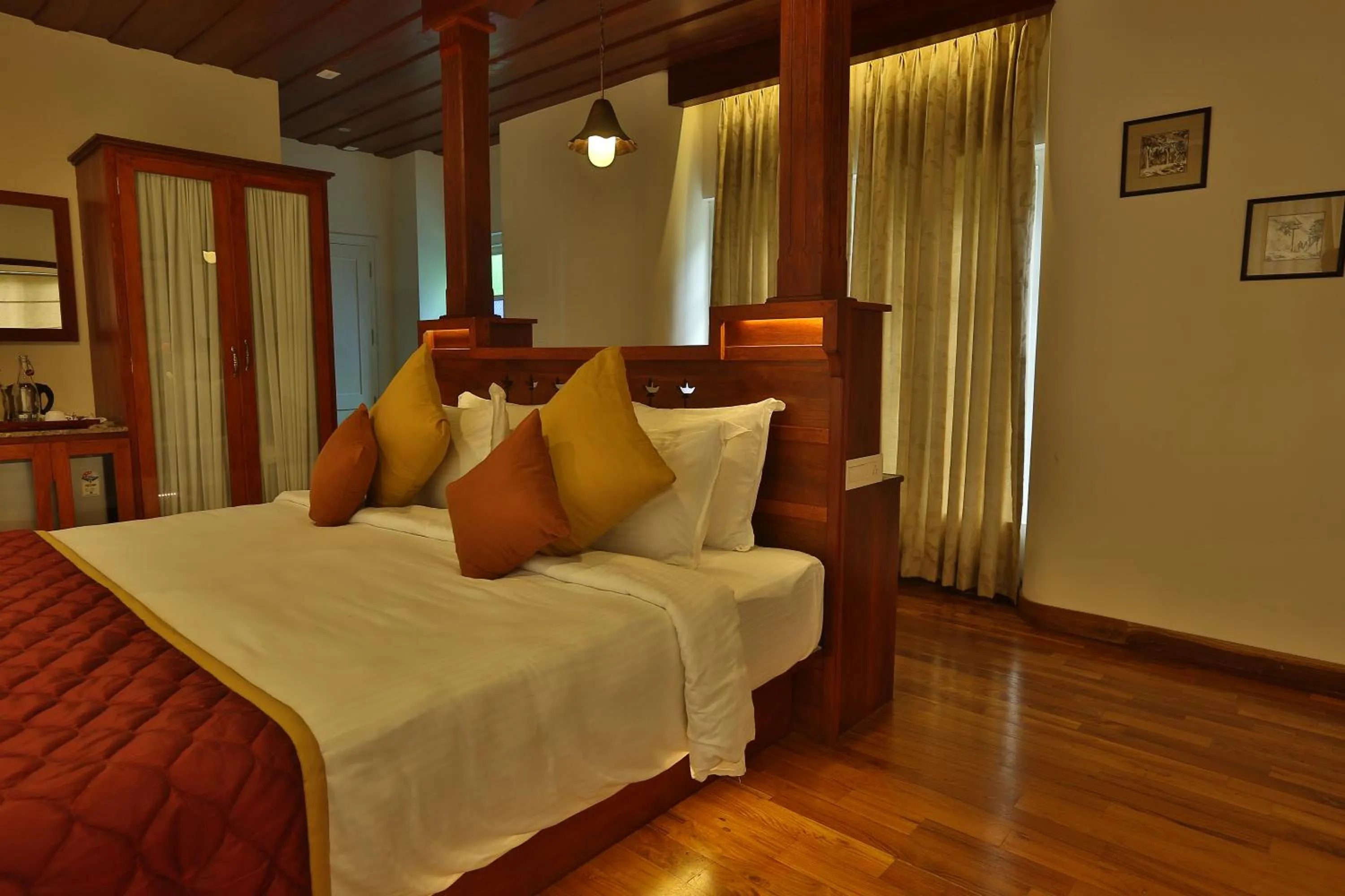 Classic Double Room with Spa Bath in SpiceTree Munnar