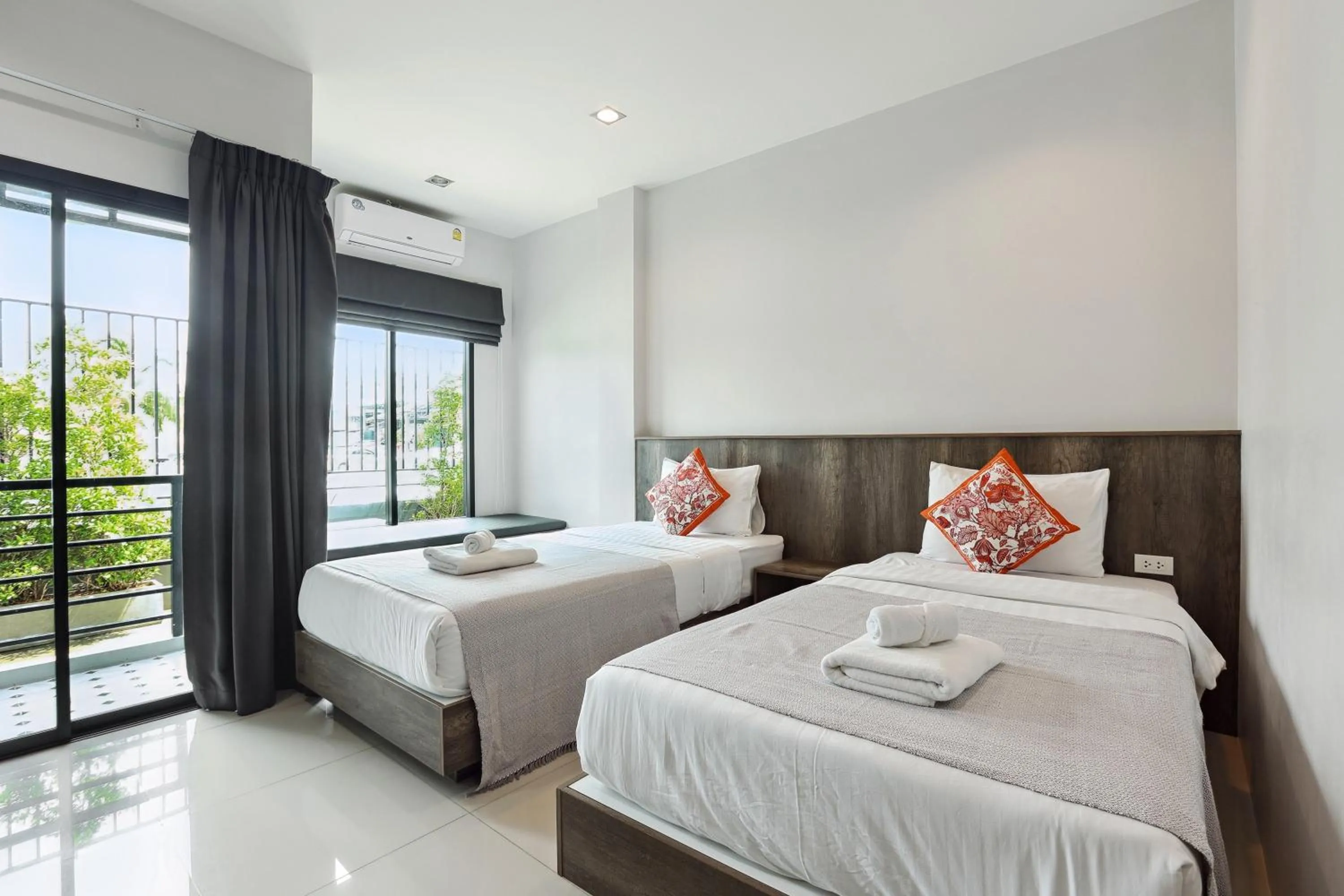Twin Room in De Piraya residence