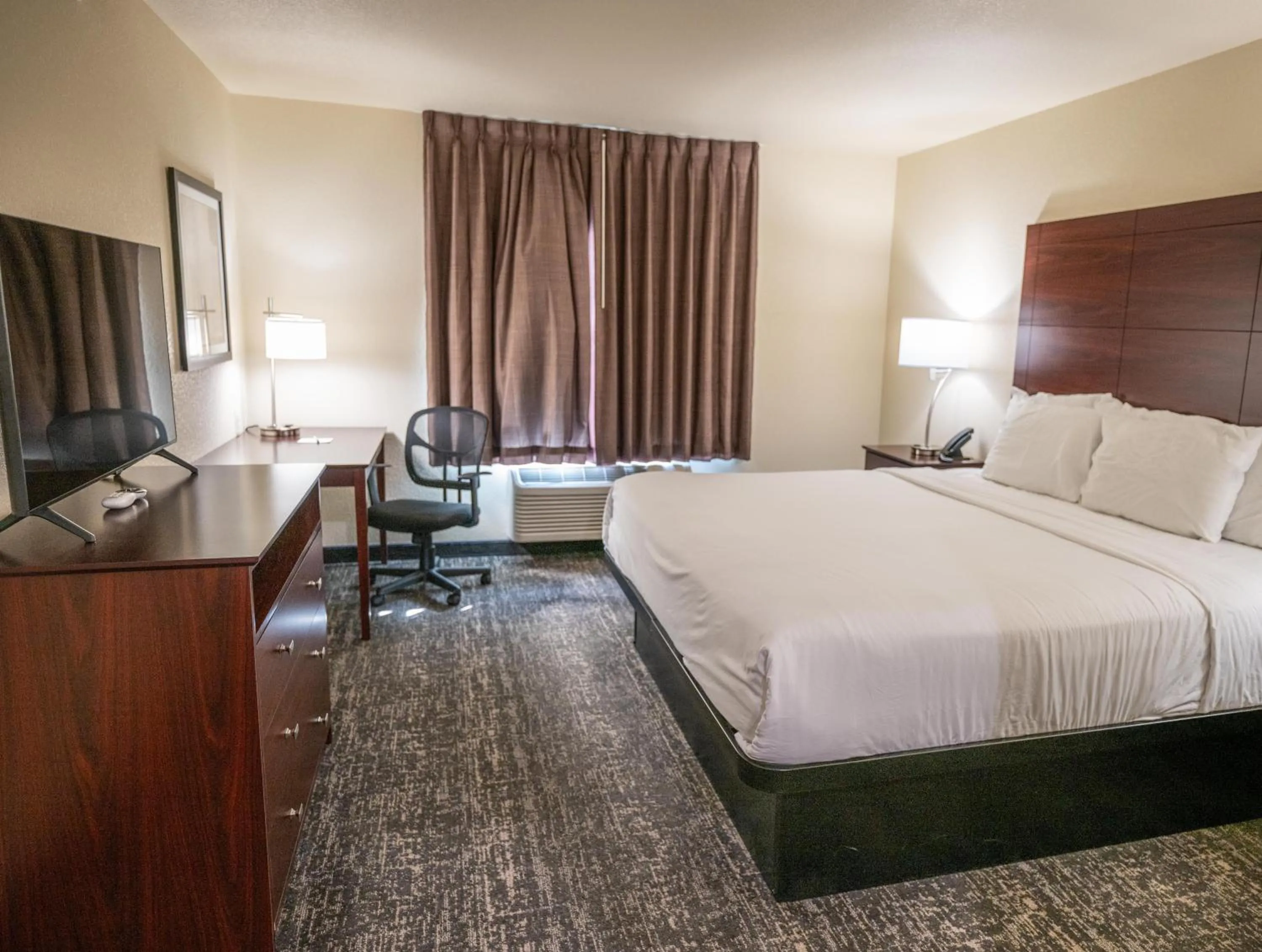 King Room - Disability Access in Cobblestone Hotel & Suites - Lamar