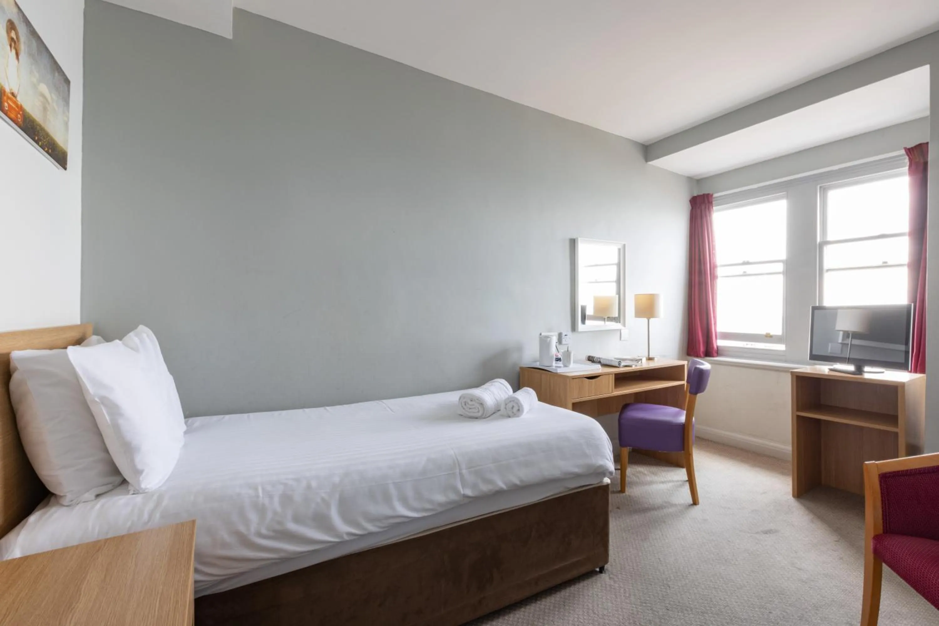 Standard Single Room in The Burlington Hotel