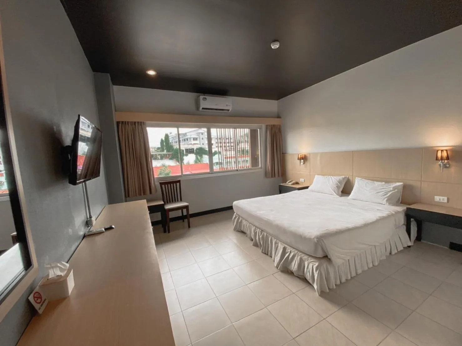 Standard King Room in Garden View Betong Hotel