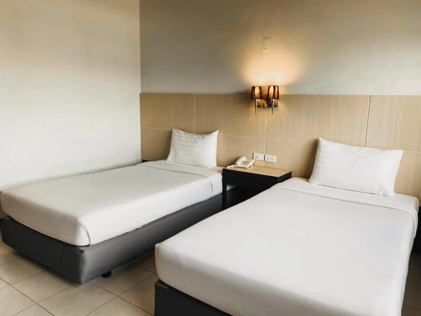 Standard Twin Room in Garden View Betong Hotel