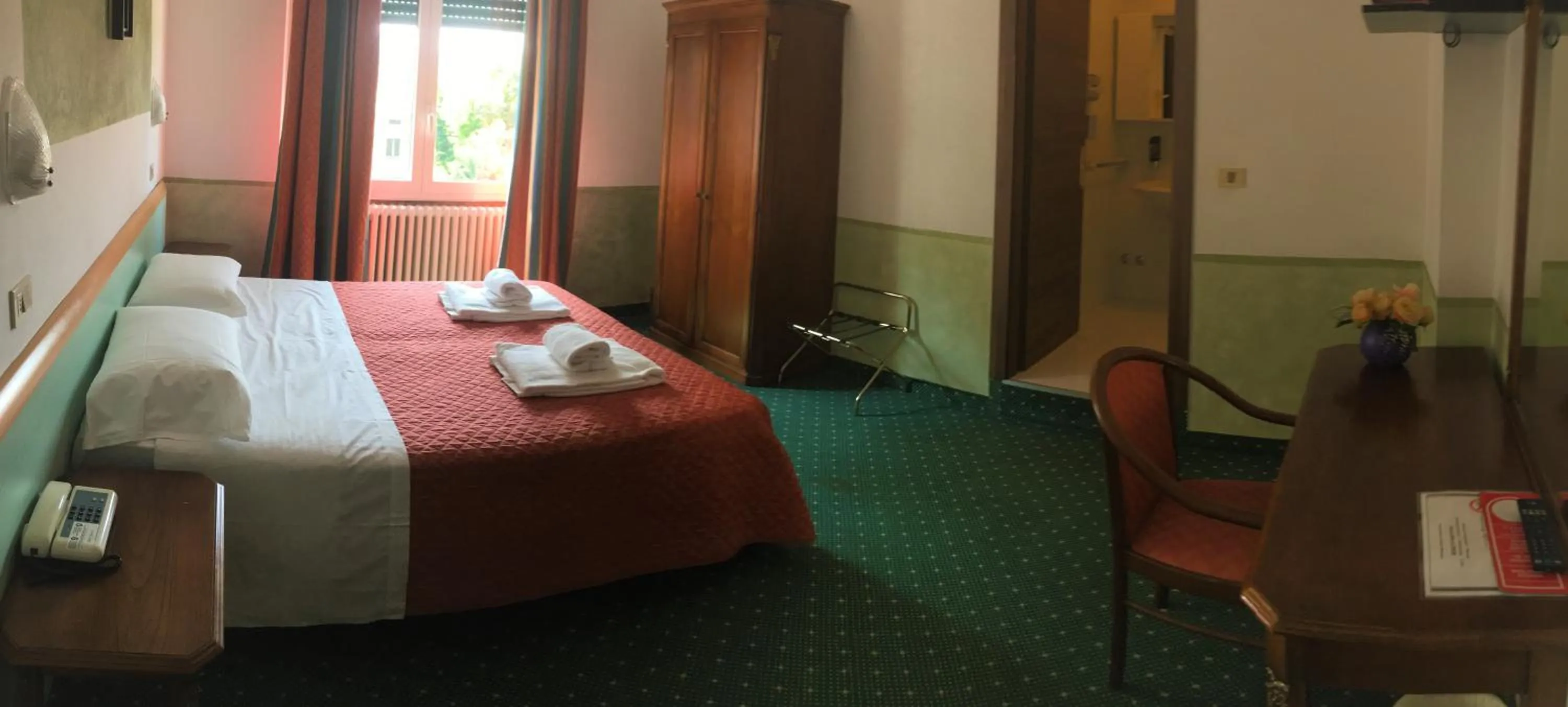 Double Room in Hotel Astoria