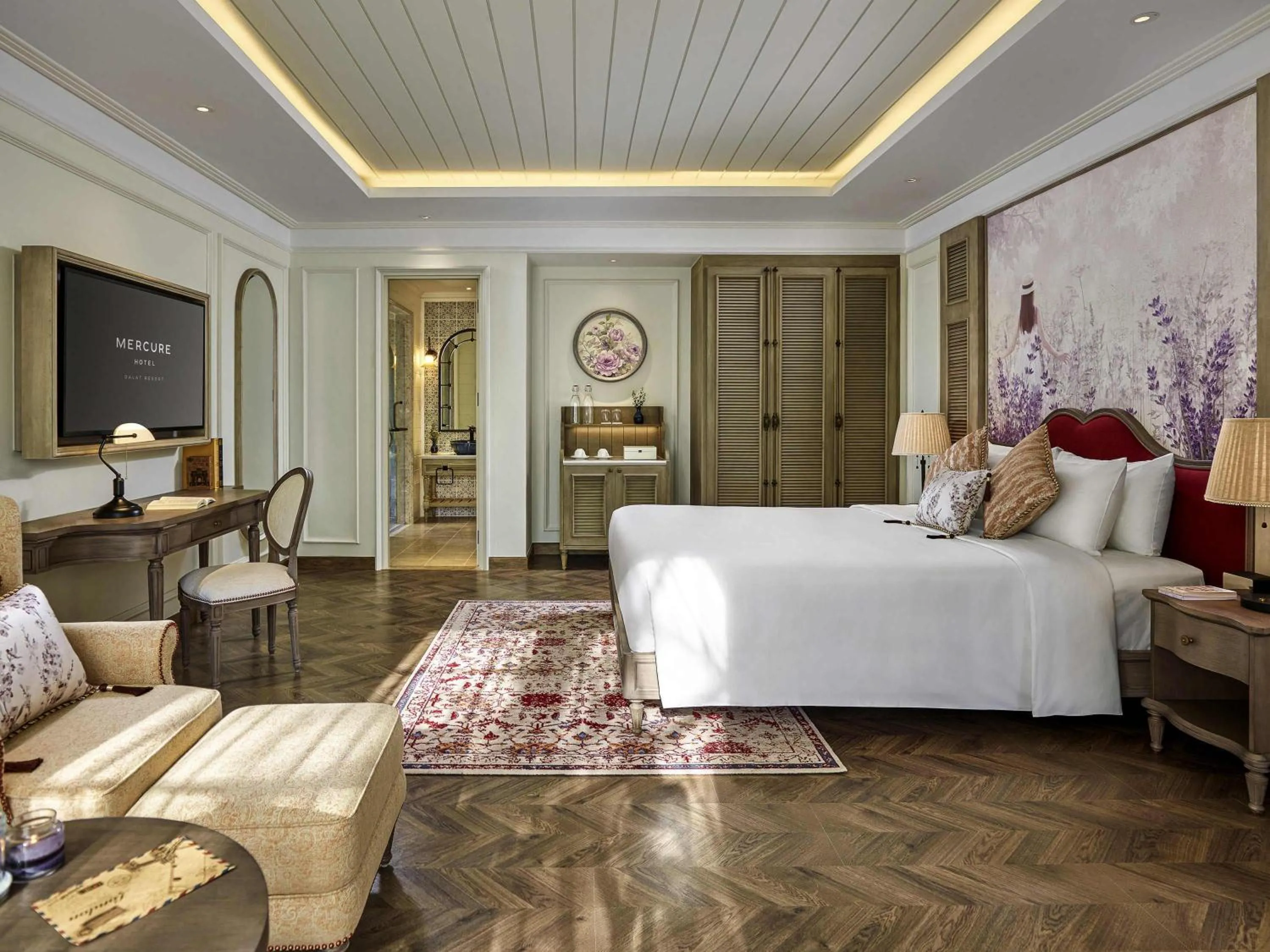 Deluxe King Room in Mercure Dalat Resort