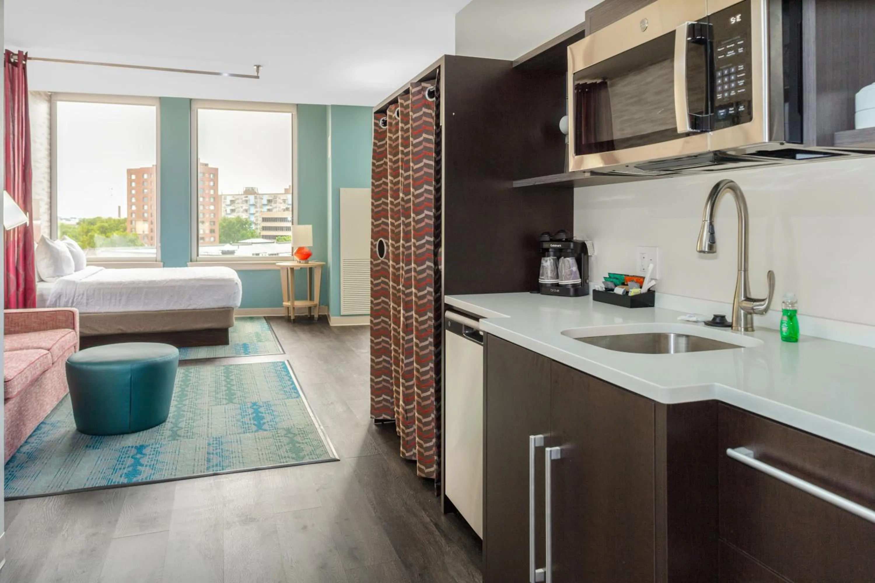 Queen Suite in Home2 Suites By Hilton St Louis Downtown