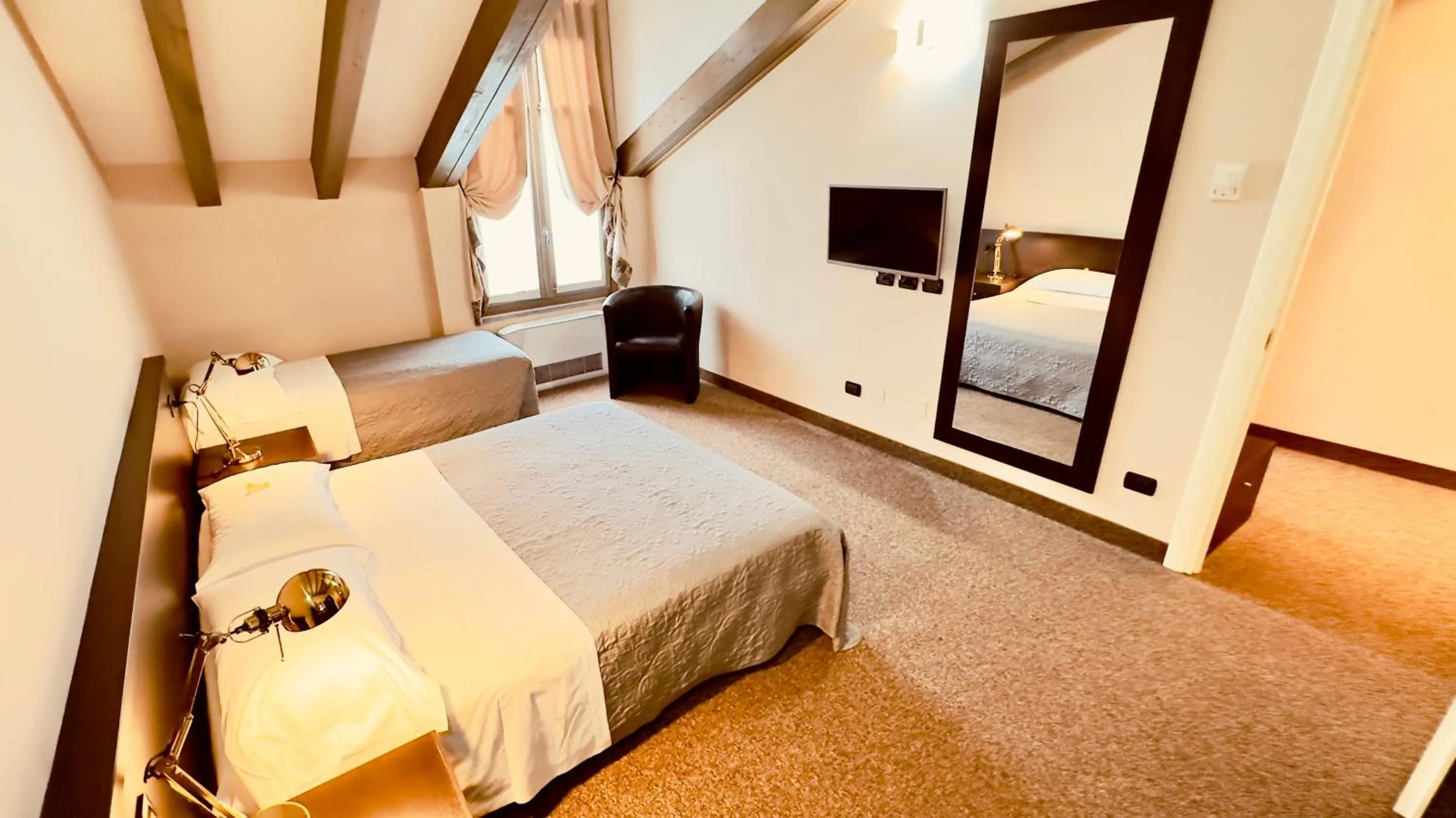 Superior Triple Room - single occupancy in Hotel Malpensa INN Aereoporto