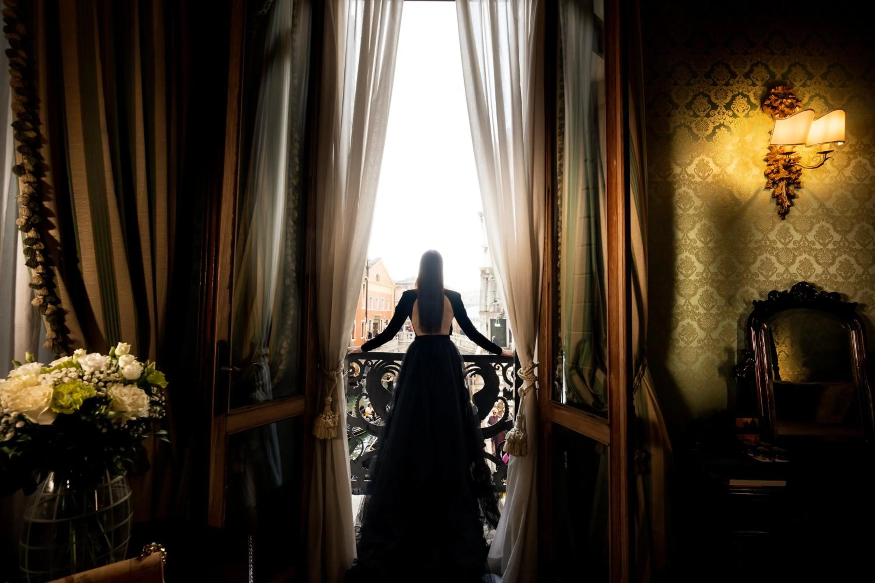 Junior Suite with Canal View in Hotel Al Ponte Dei Sospiri