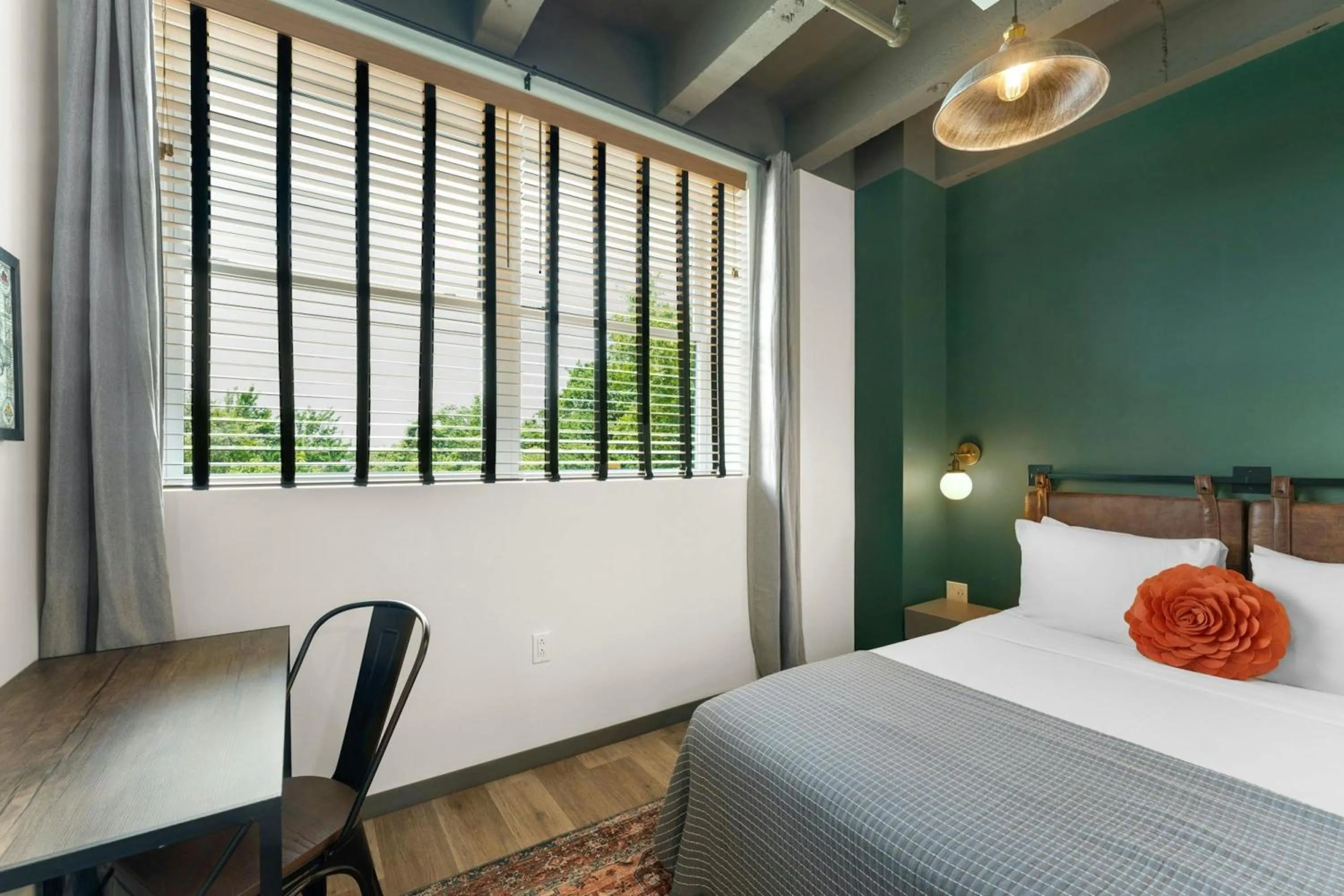 Classic Queen Accessible in Hotel Nell - Union Market