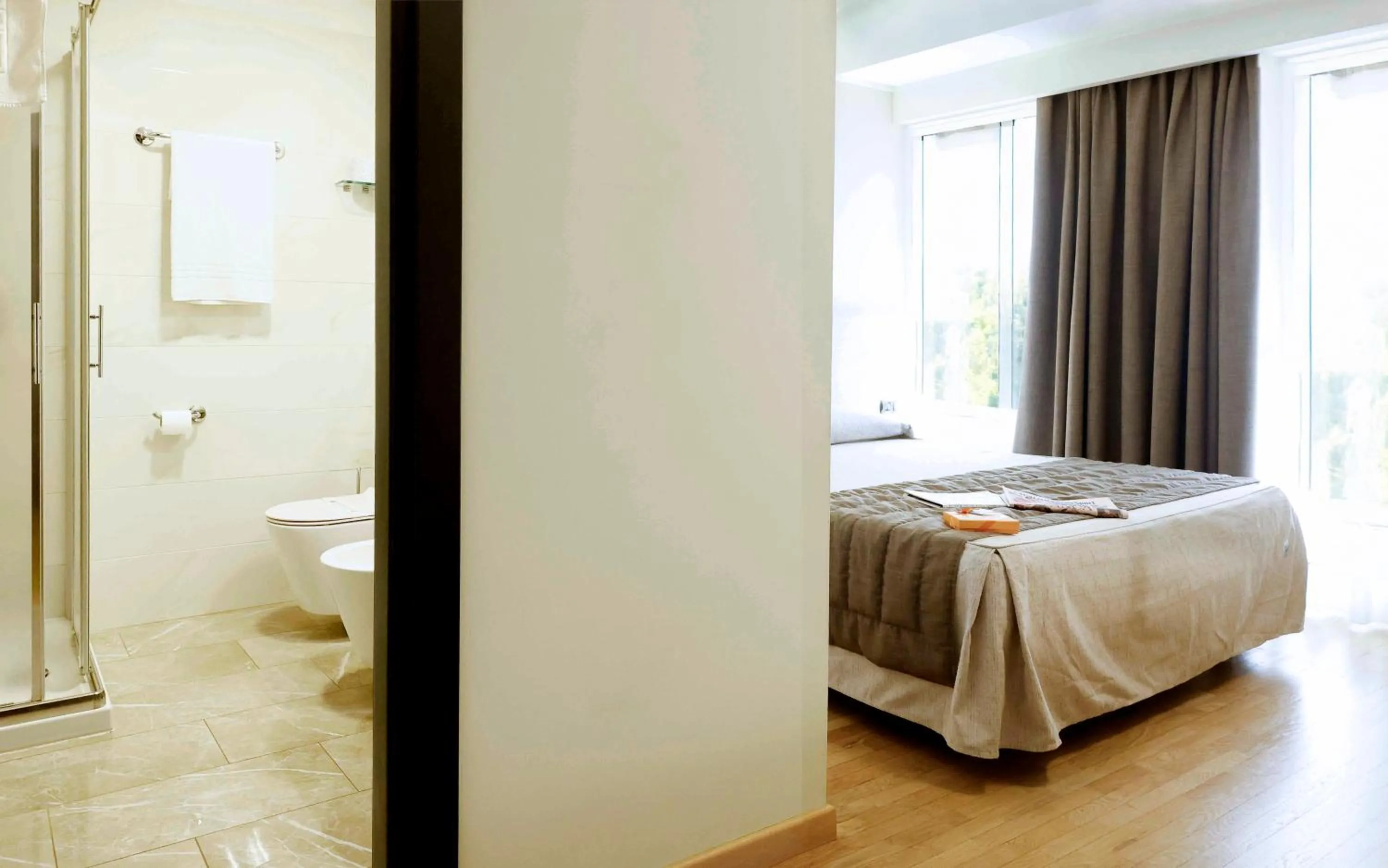 Double Room (1 Adult) in Dama Hotel