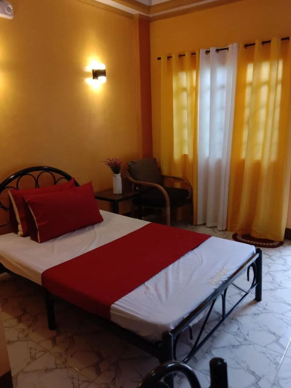 Standard Double Room in RedDoorz @ Solid Rock Guest House Baler