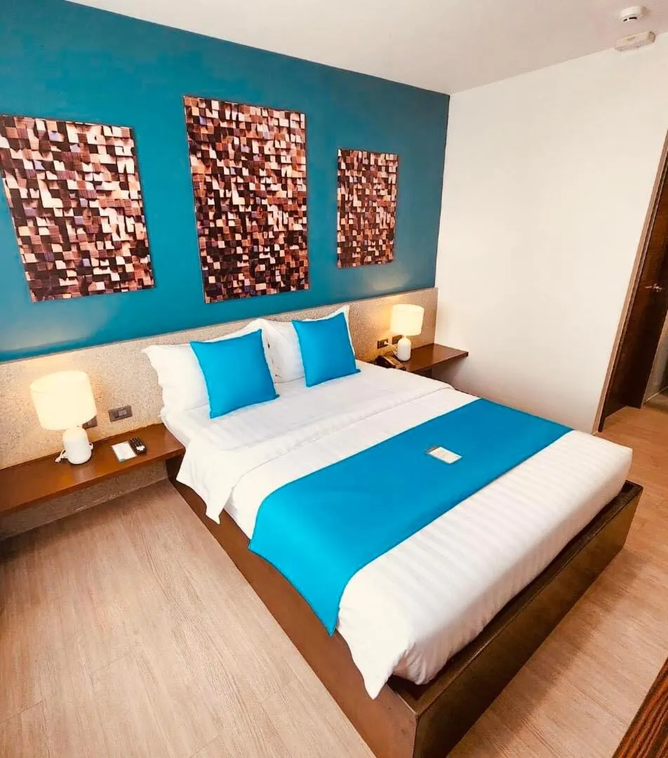 Superior Queen Room in Fynn Boutique Hotel