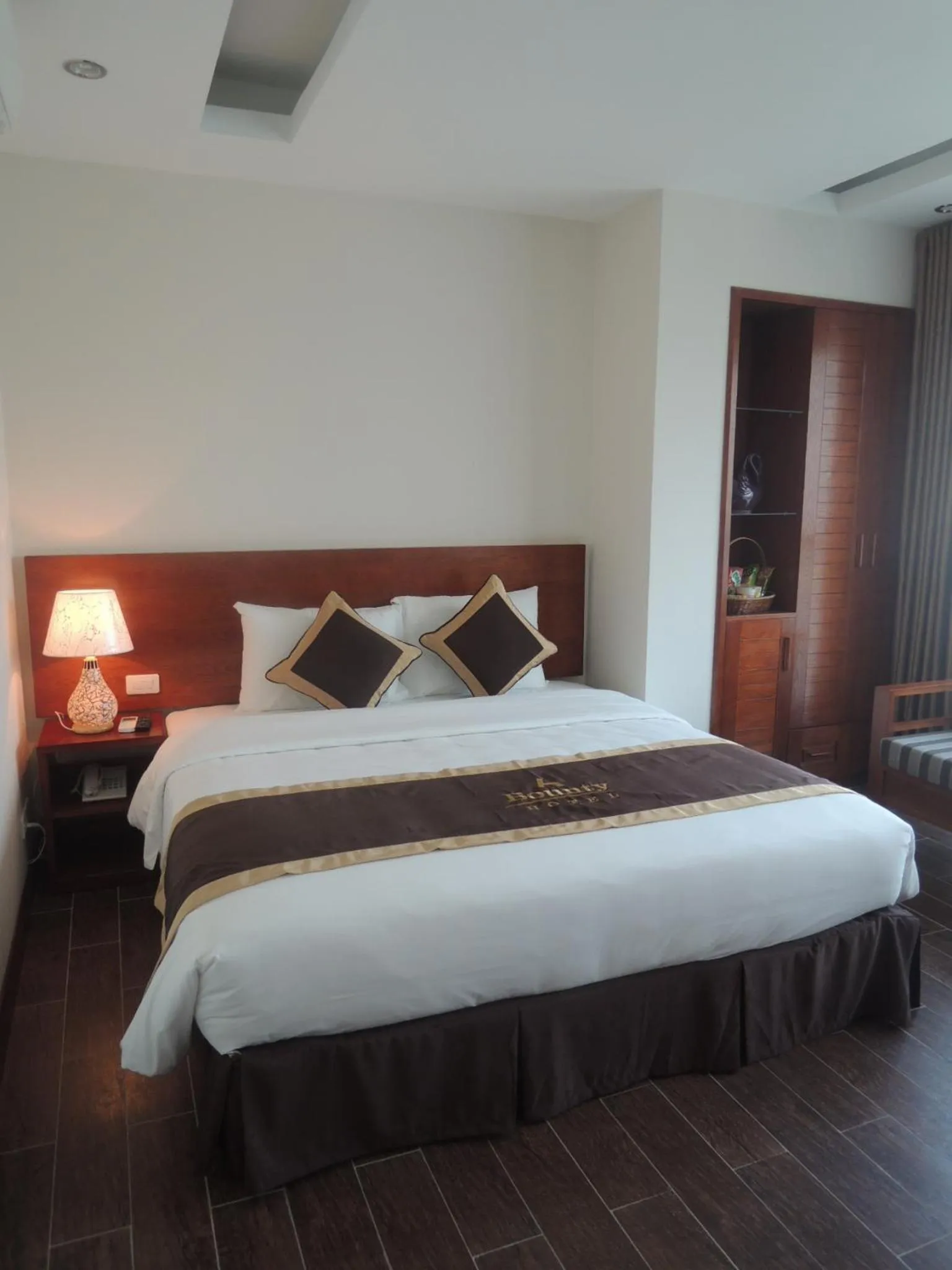 Superior Double Room in Bounty Hotel