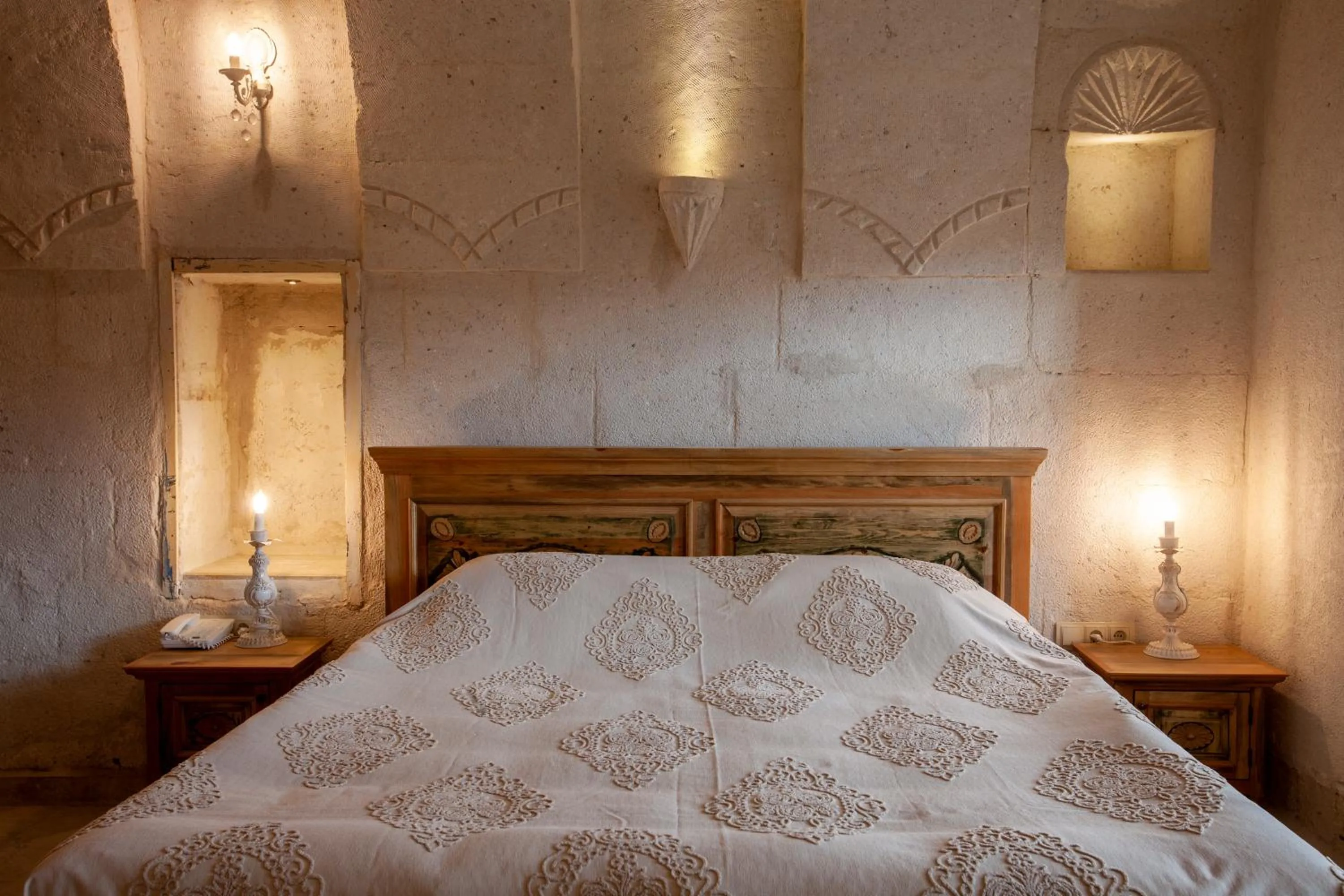 King Room with Spa Bath in Narcissos Cave