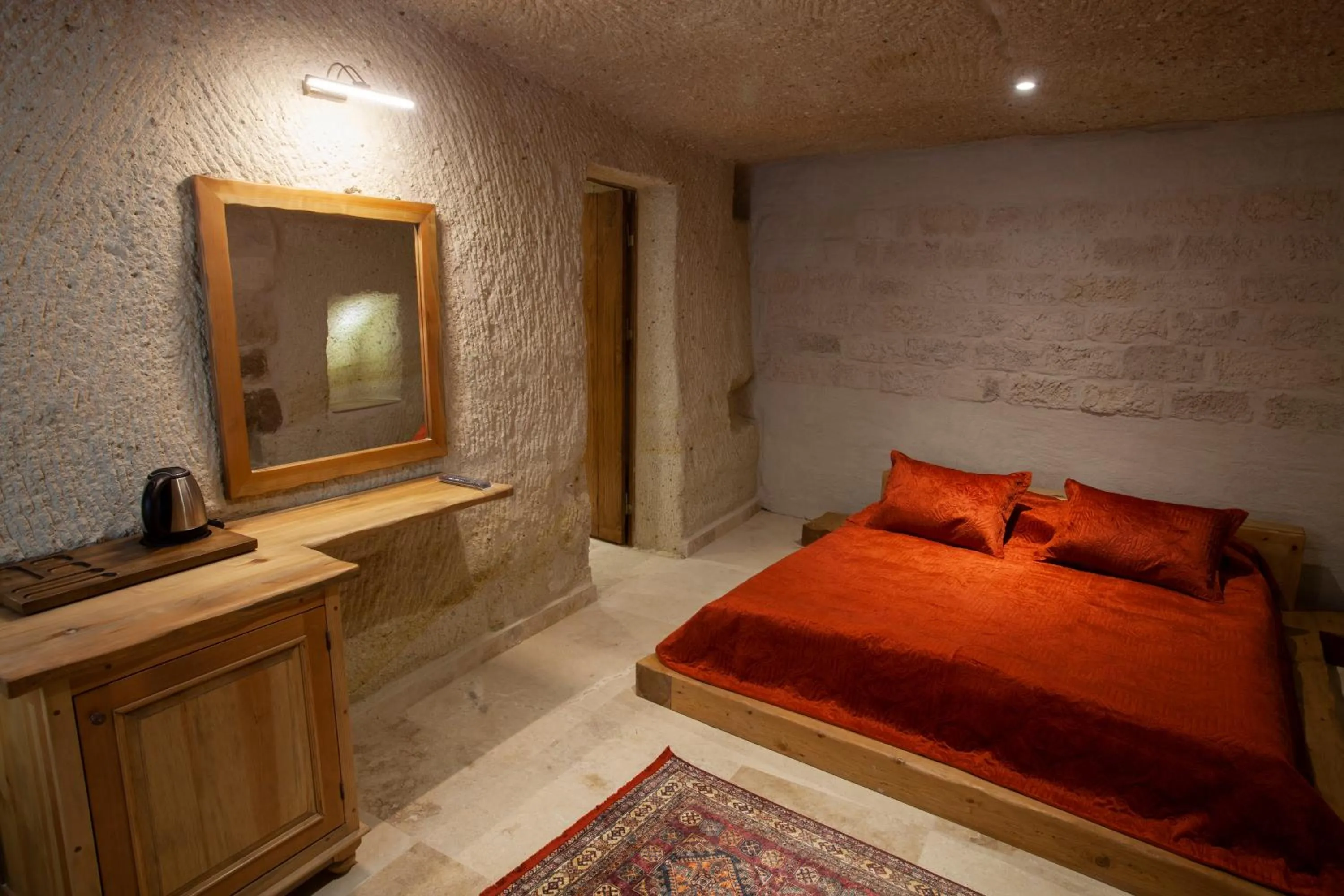 Deluxe Double or Twin Room in Narcissos Cave
