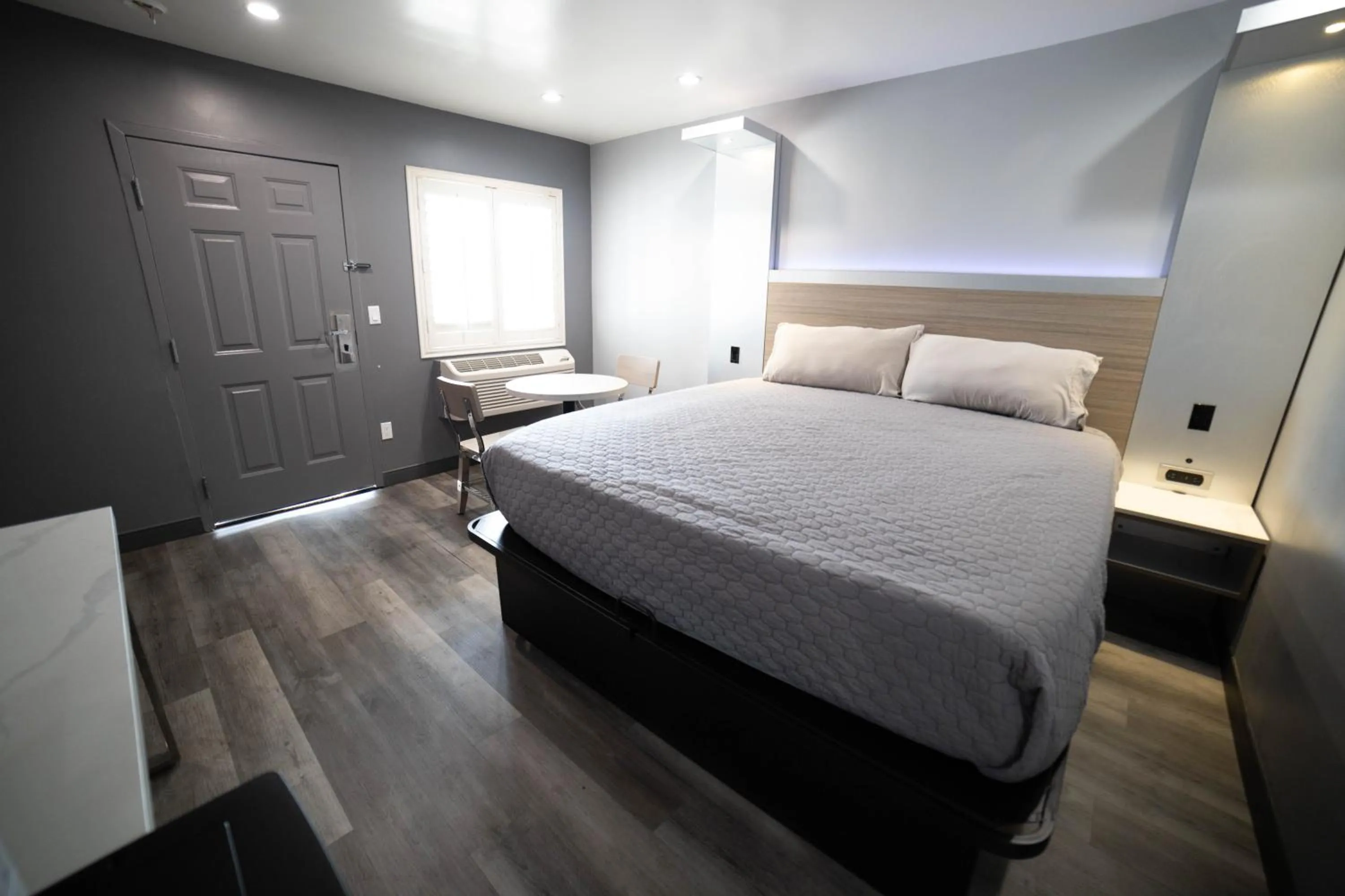 King Room - Disability Access in Palms Motel