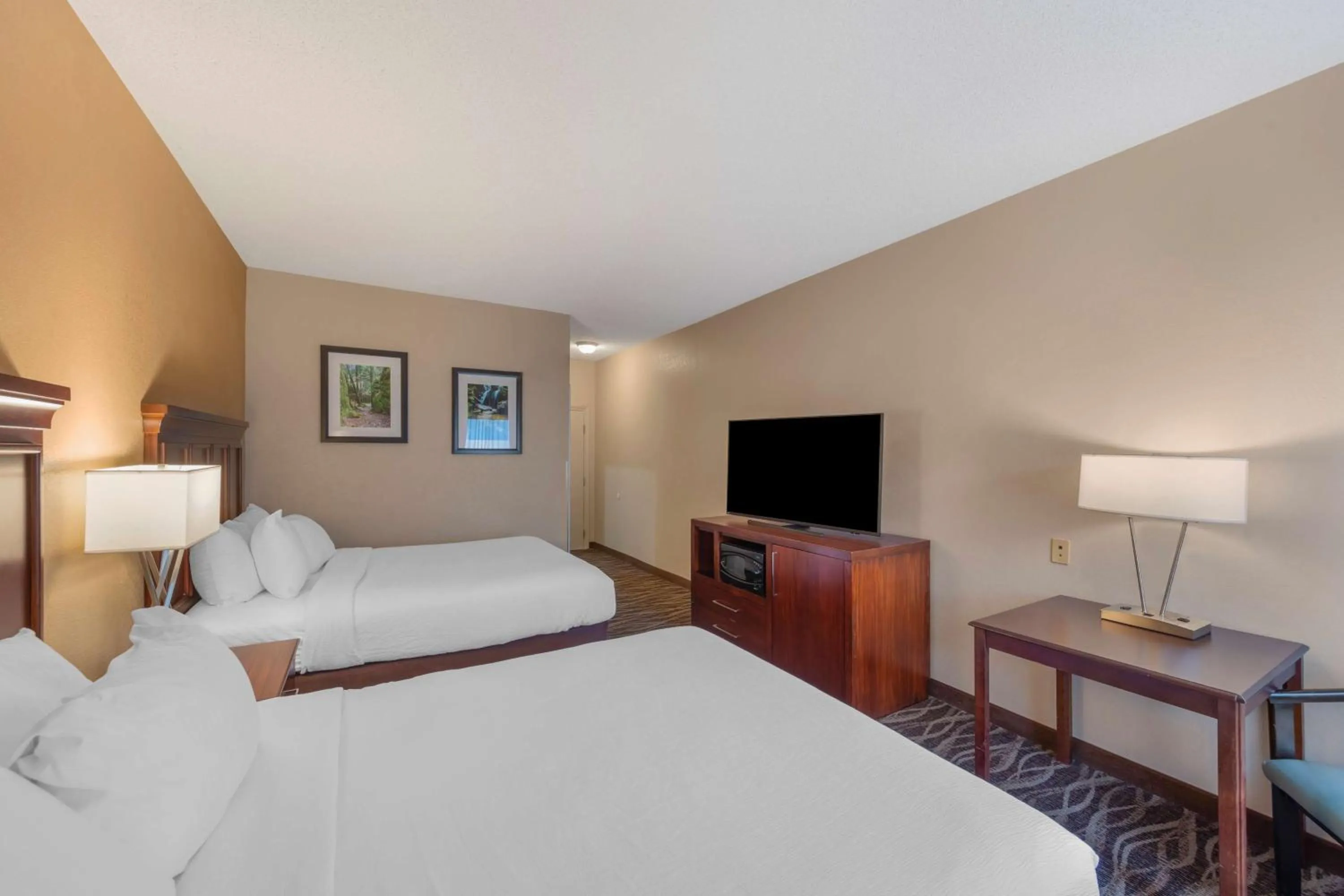 Queen Room with Two Queen Beds - Non-Smoking in Best Western Plus Russellville Hotel & Suites