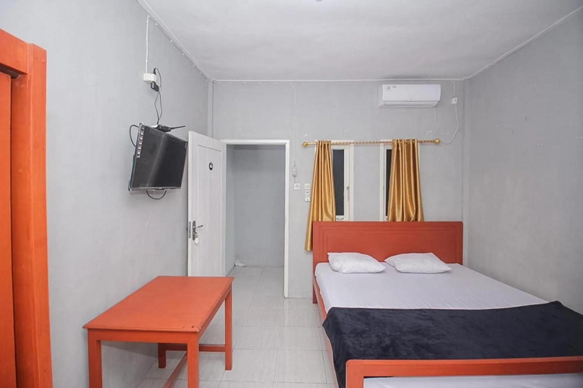 Deluxe Double Room in Lidez Residence Bitung