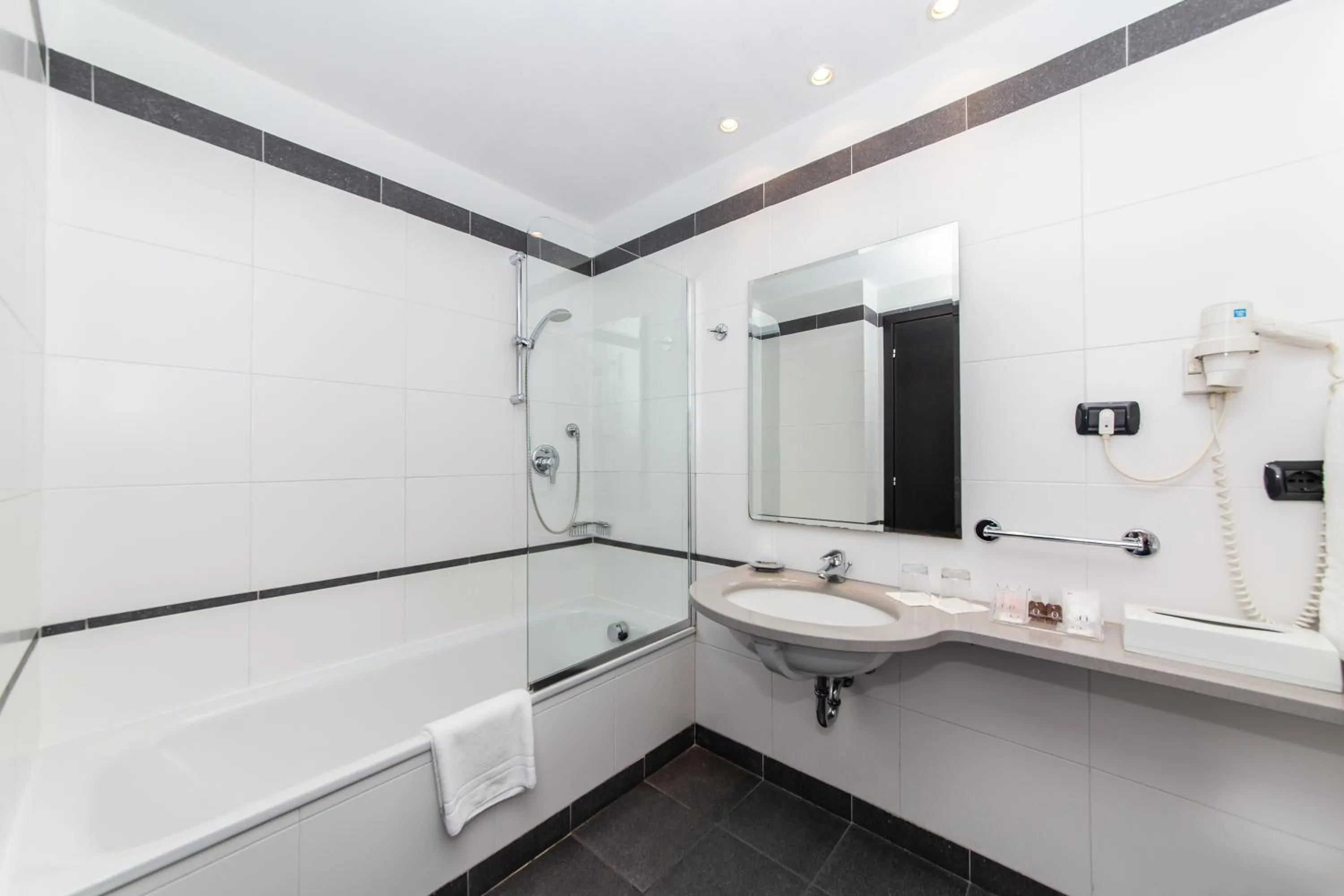 Classic Twin Room in Art Hotel Olympic