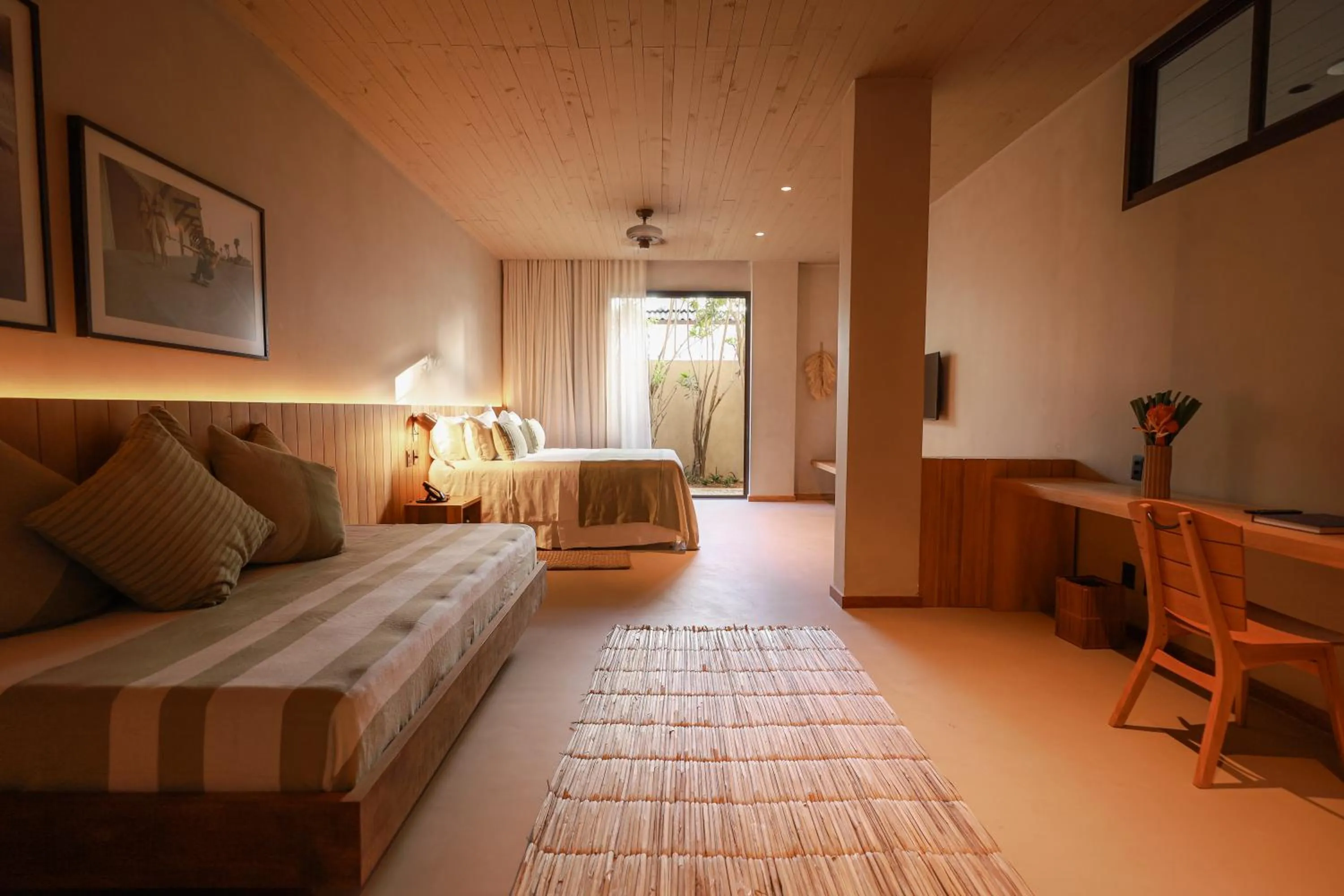 Junior Suite with Balcony in Barracuda Boutique