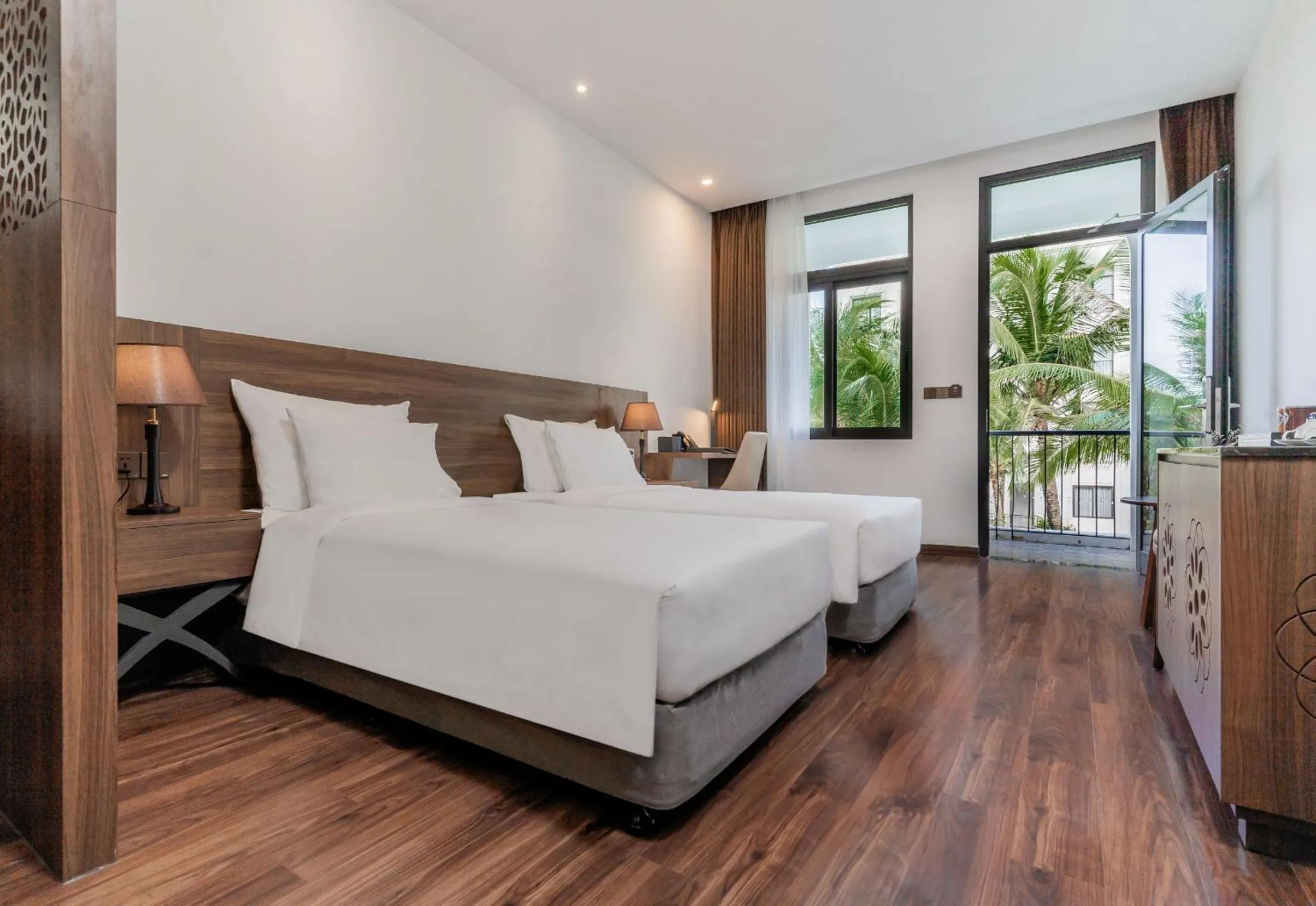 Superior Twin Room with Garden View in Nesta Hotel Da Nang