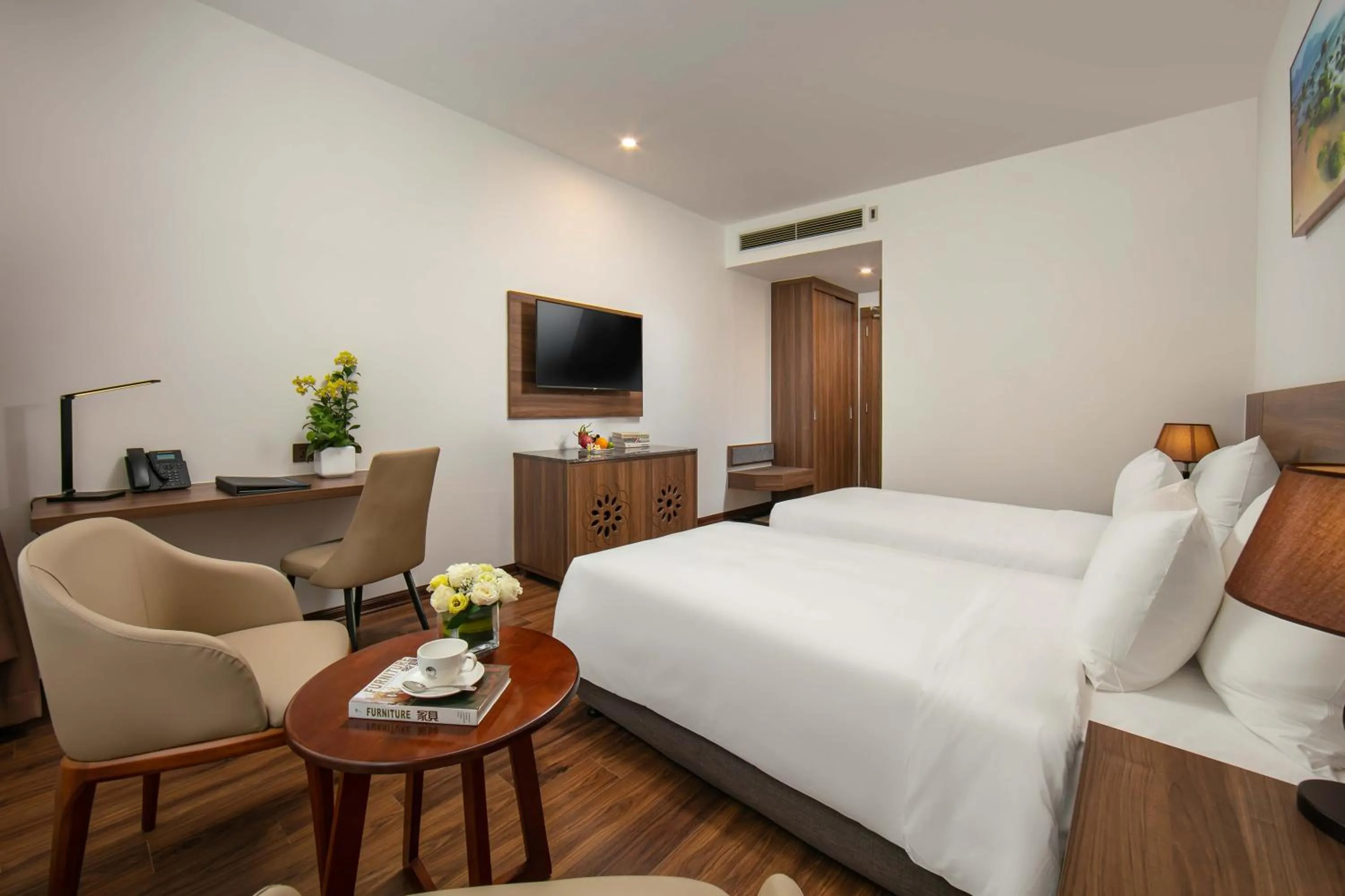 Superior Twin Room in Nesta Hotel Da Nang