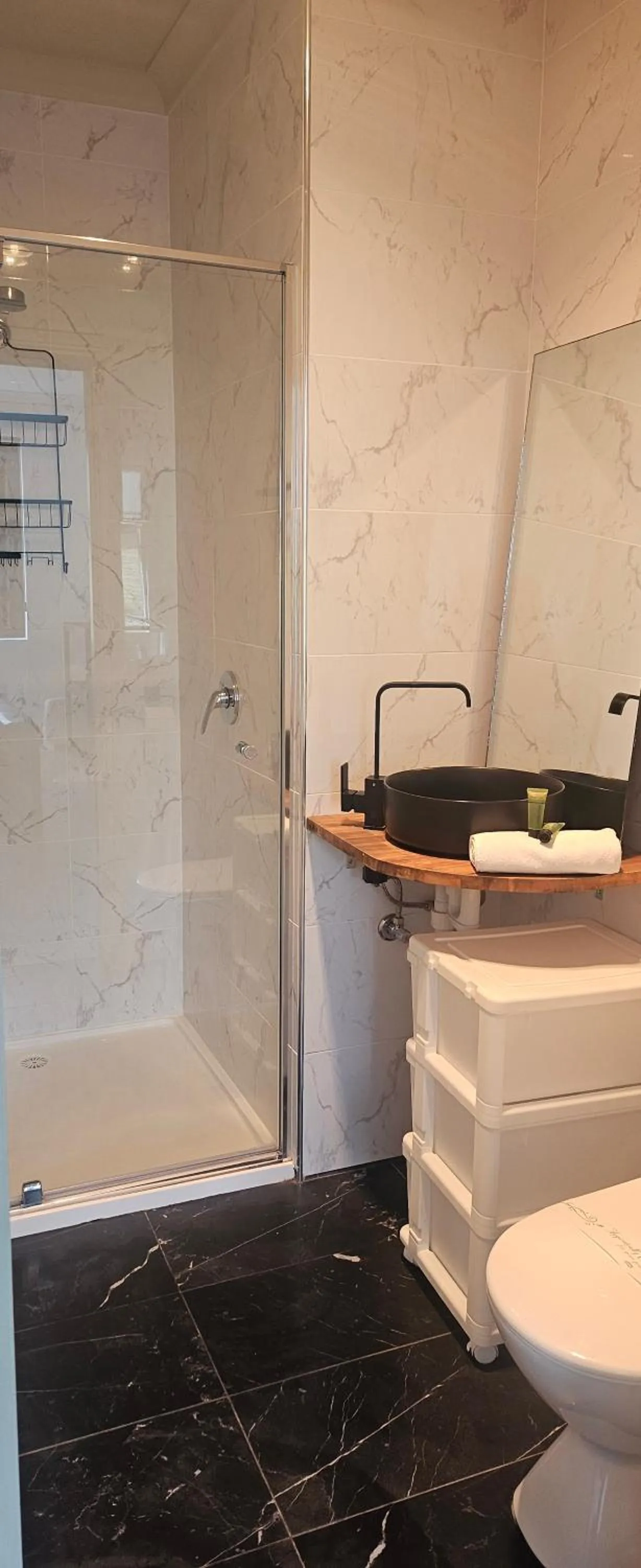 Queen Room with Sea View in The Wharf Hotel