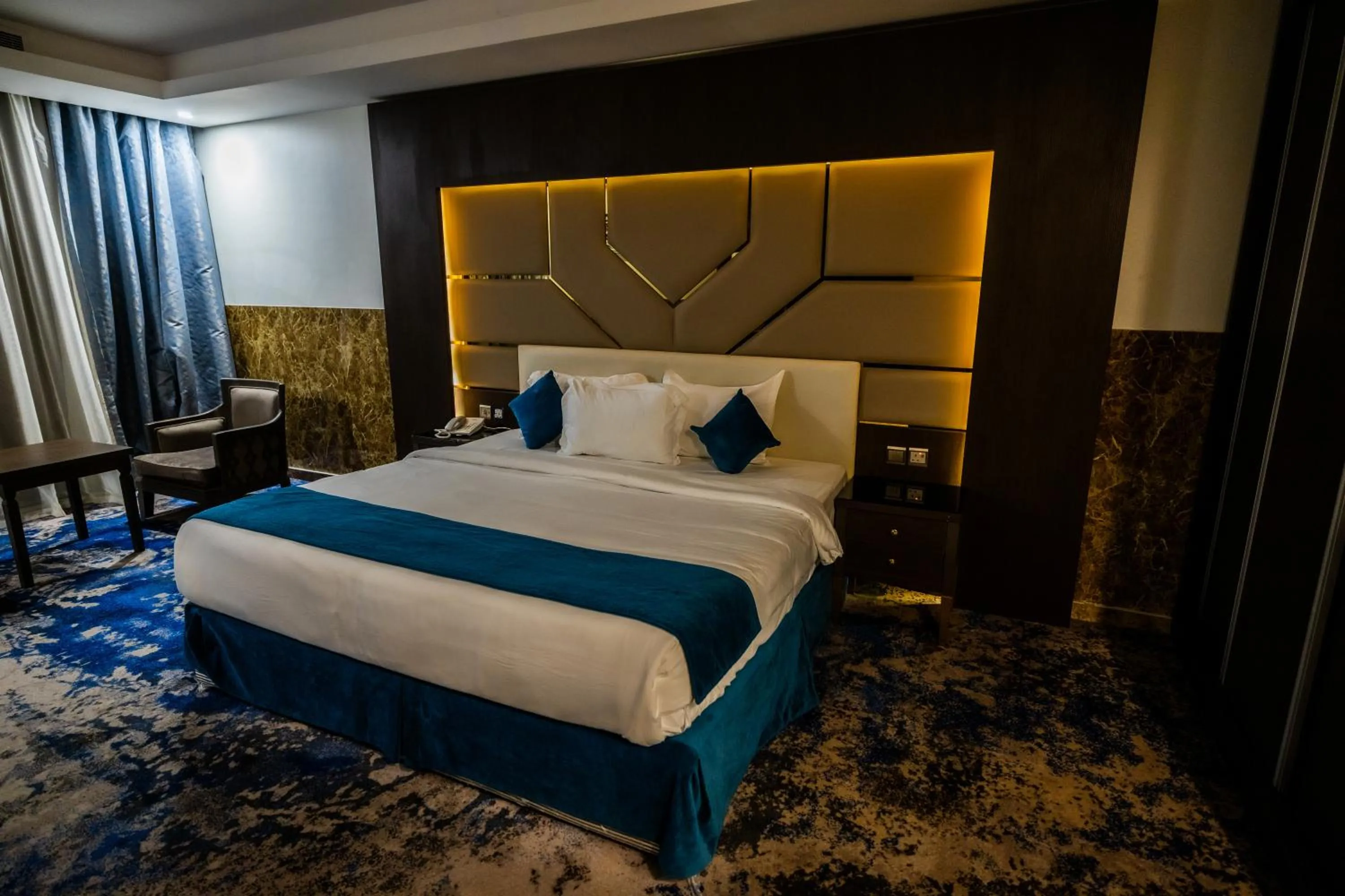 Superior Suite in Mora Hotel By Pioneer