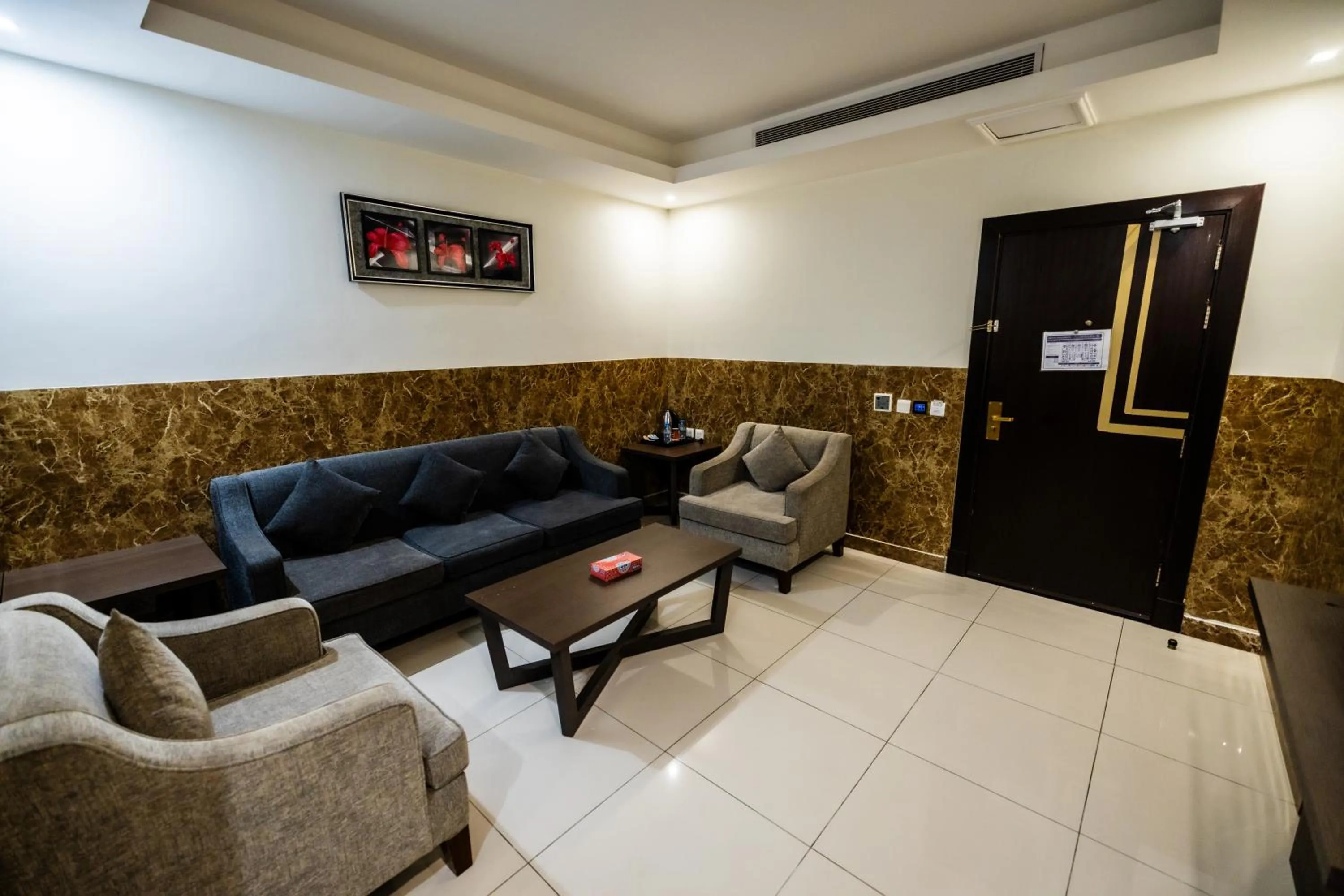 Superior Suite in Mora Hotel By Pioneer