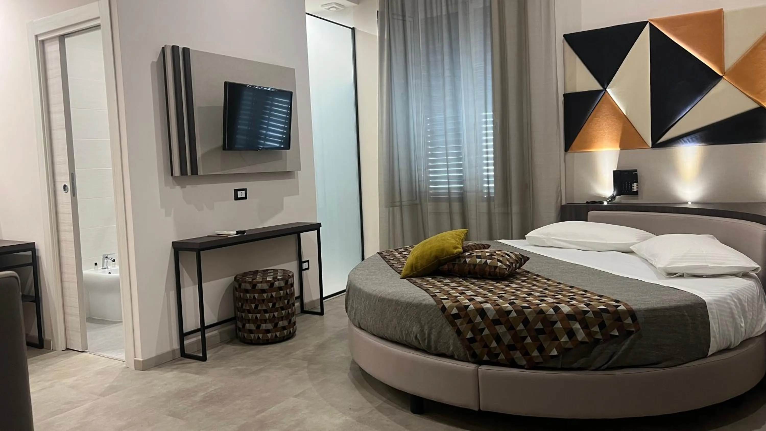 Deluxe Room in Hotel Tonic