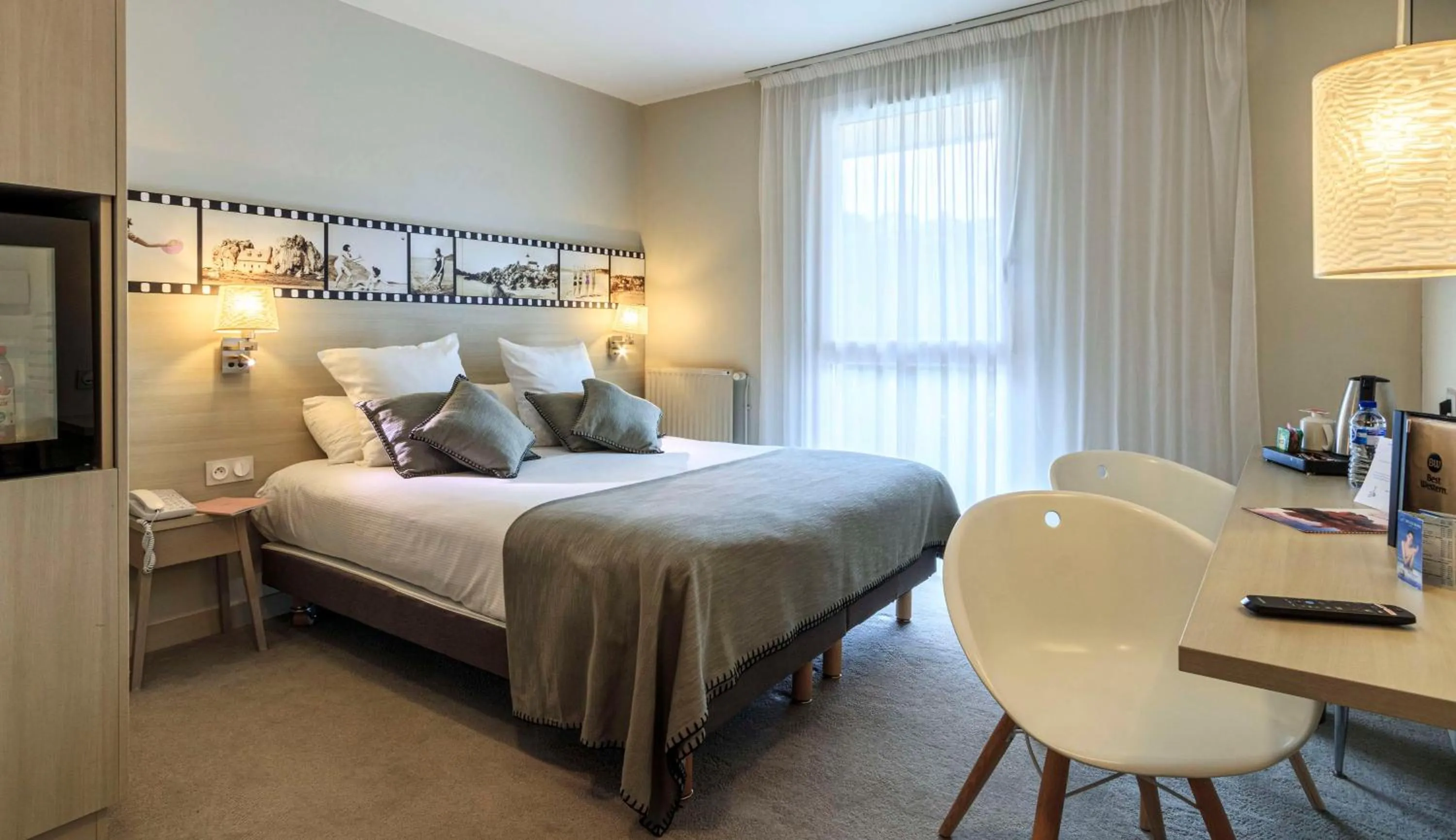 Comfort Room - Queen Bed in Best Western Les Bains Hotel et SPA