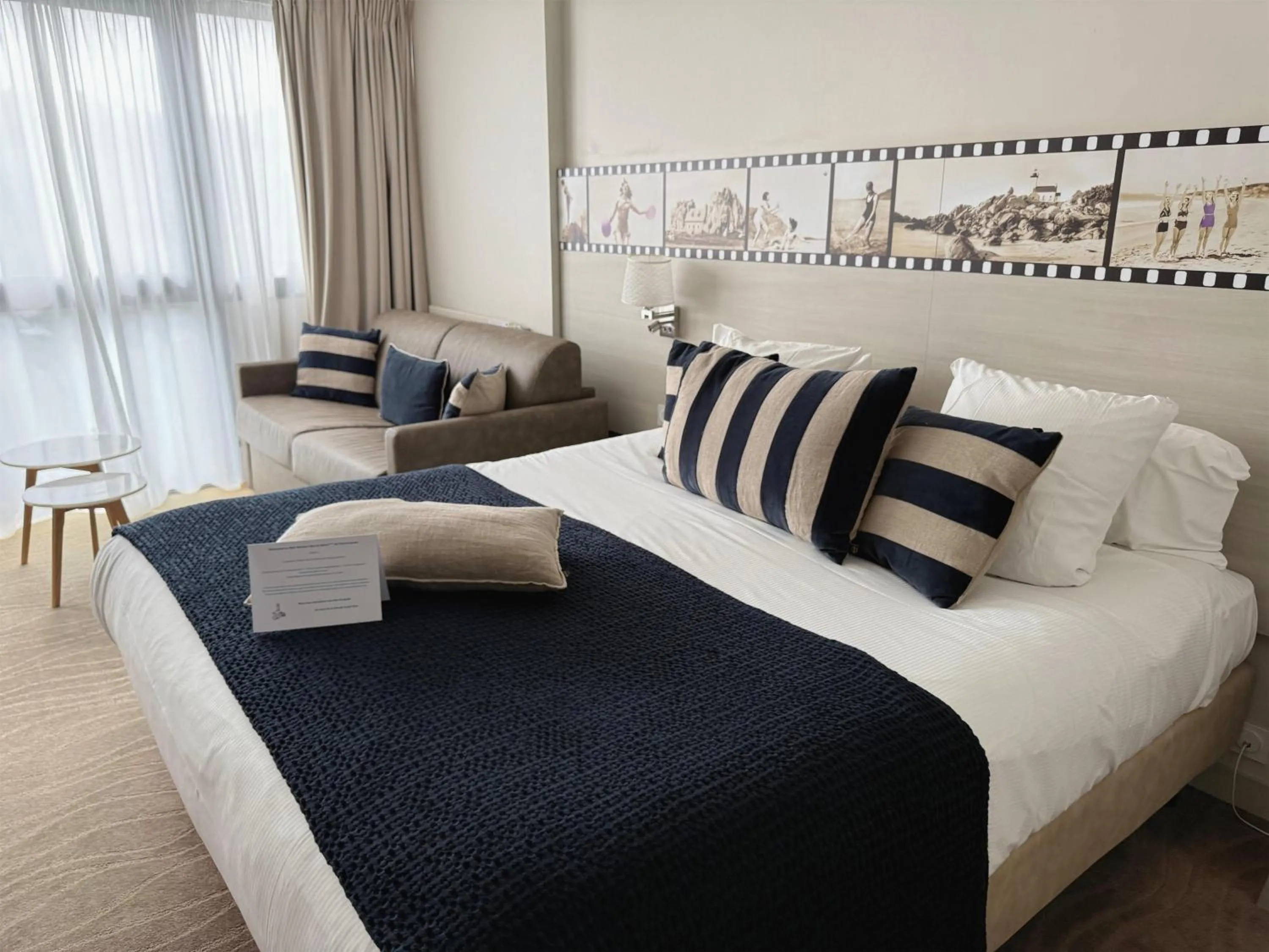 Junior Suite - King Bed in Best Western Les Bains Hotel et SPA