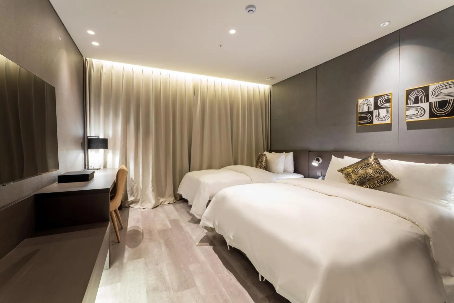 Deluxe Twin Room in Hotel SoulHada