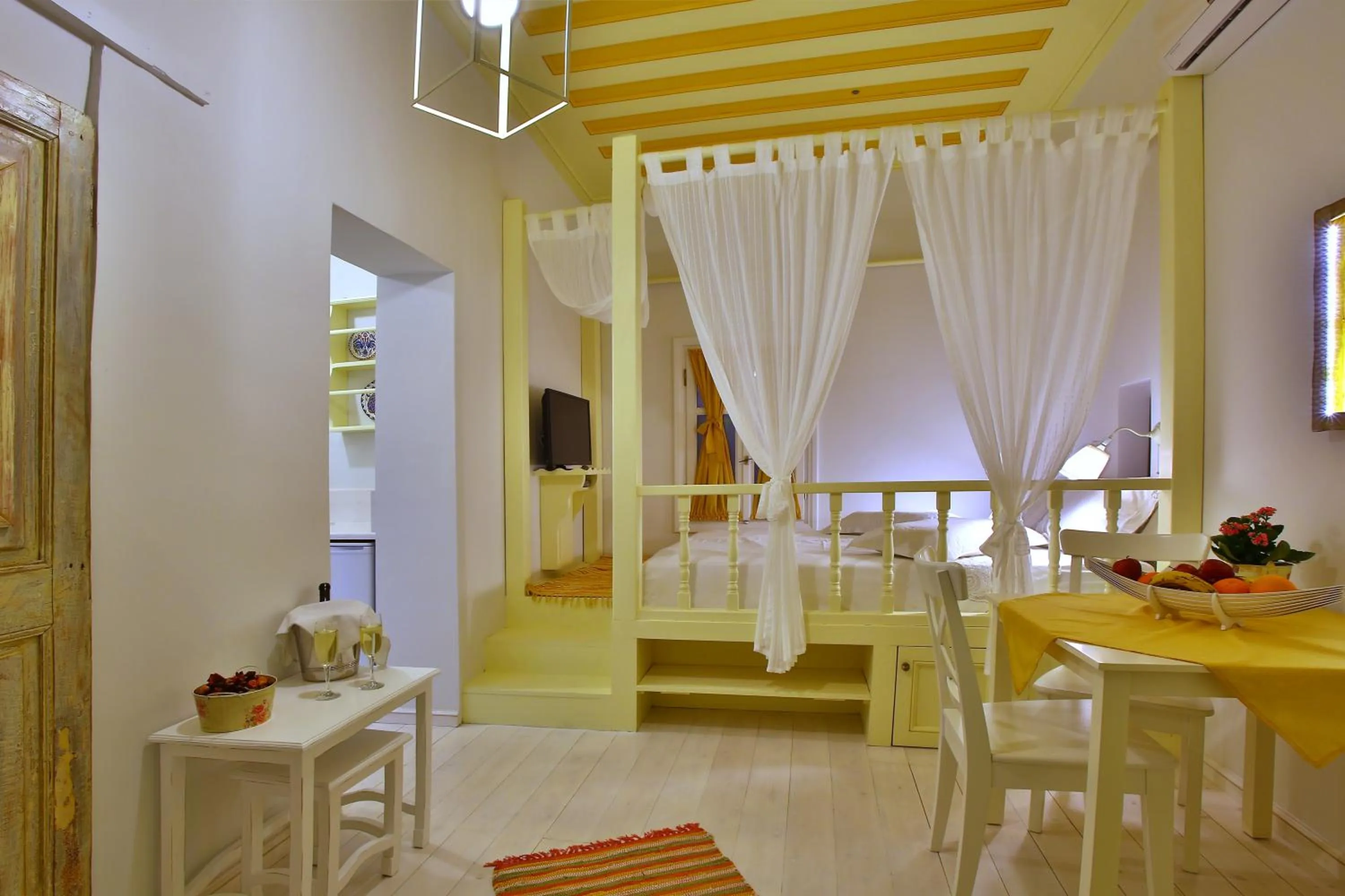 Junior Suite with Garden View in Efchi 1904