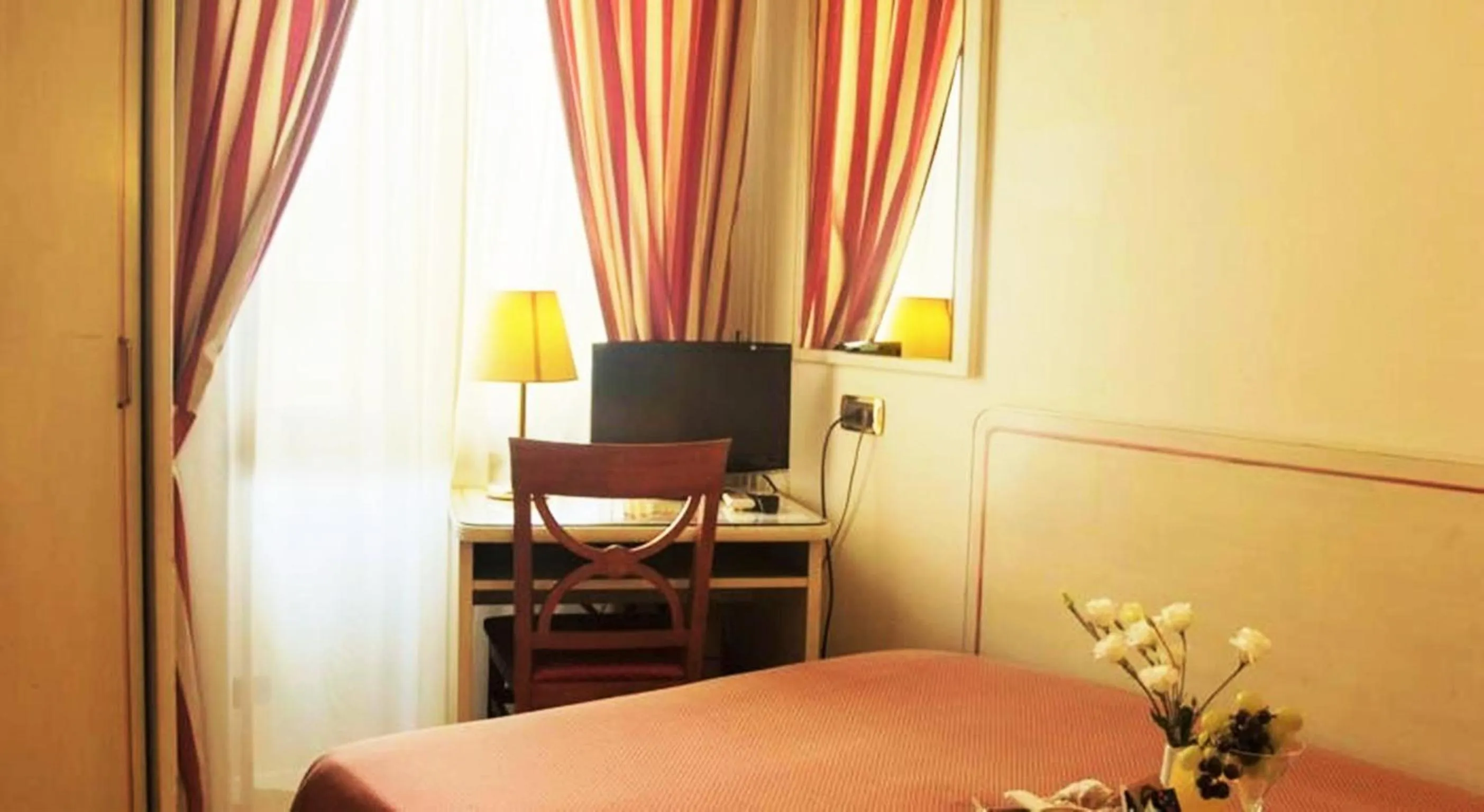 Single Room in Hotel Villa Rosa