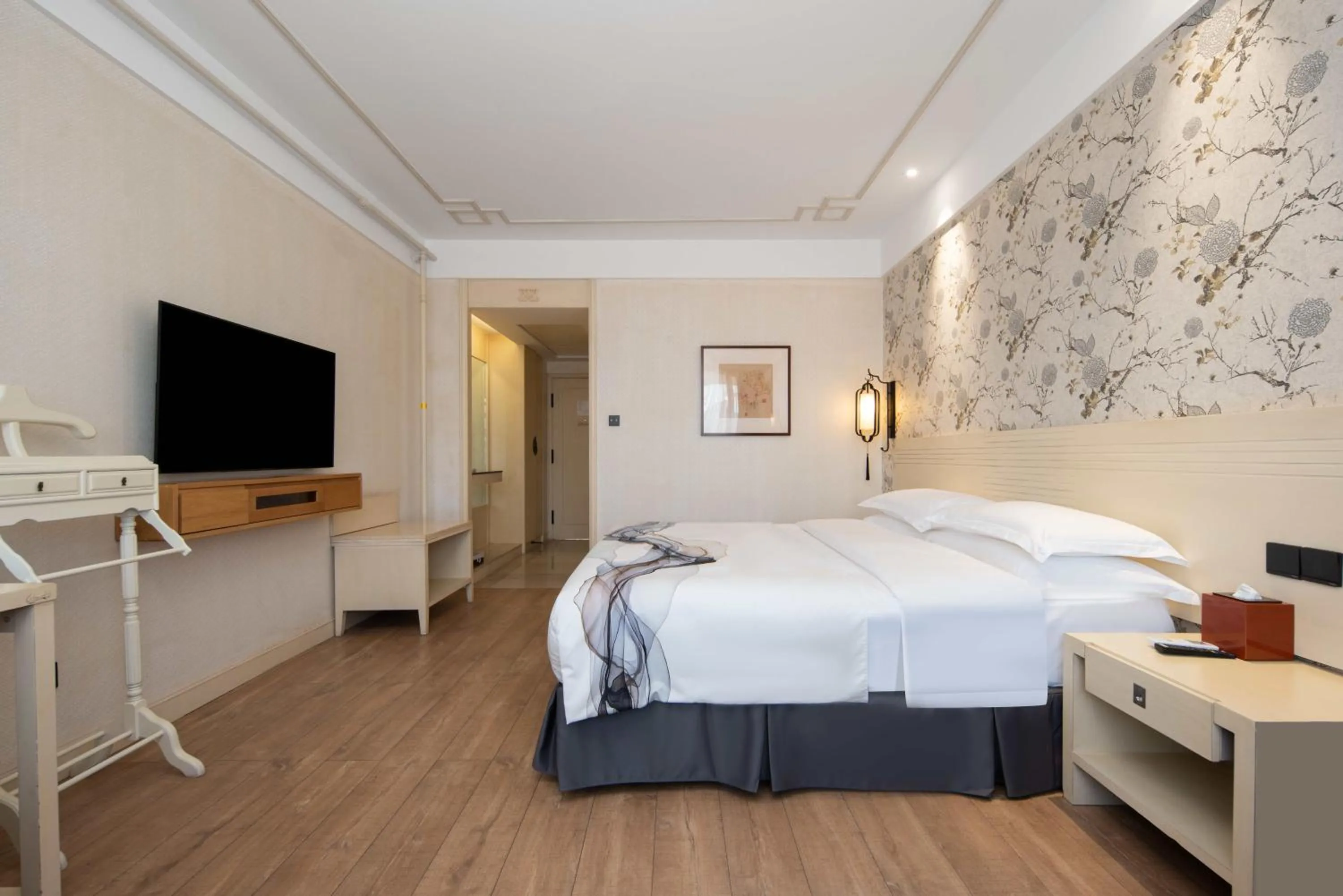 Queen Room with Garden View in Huama SSAW Hotel Lijiang