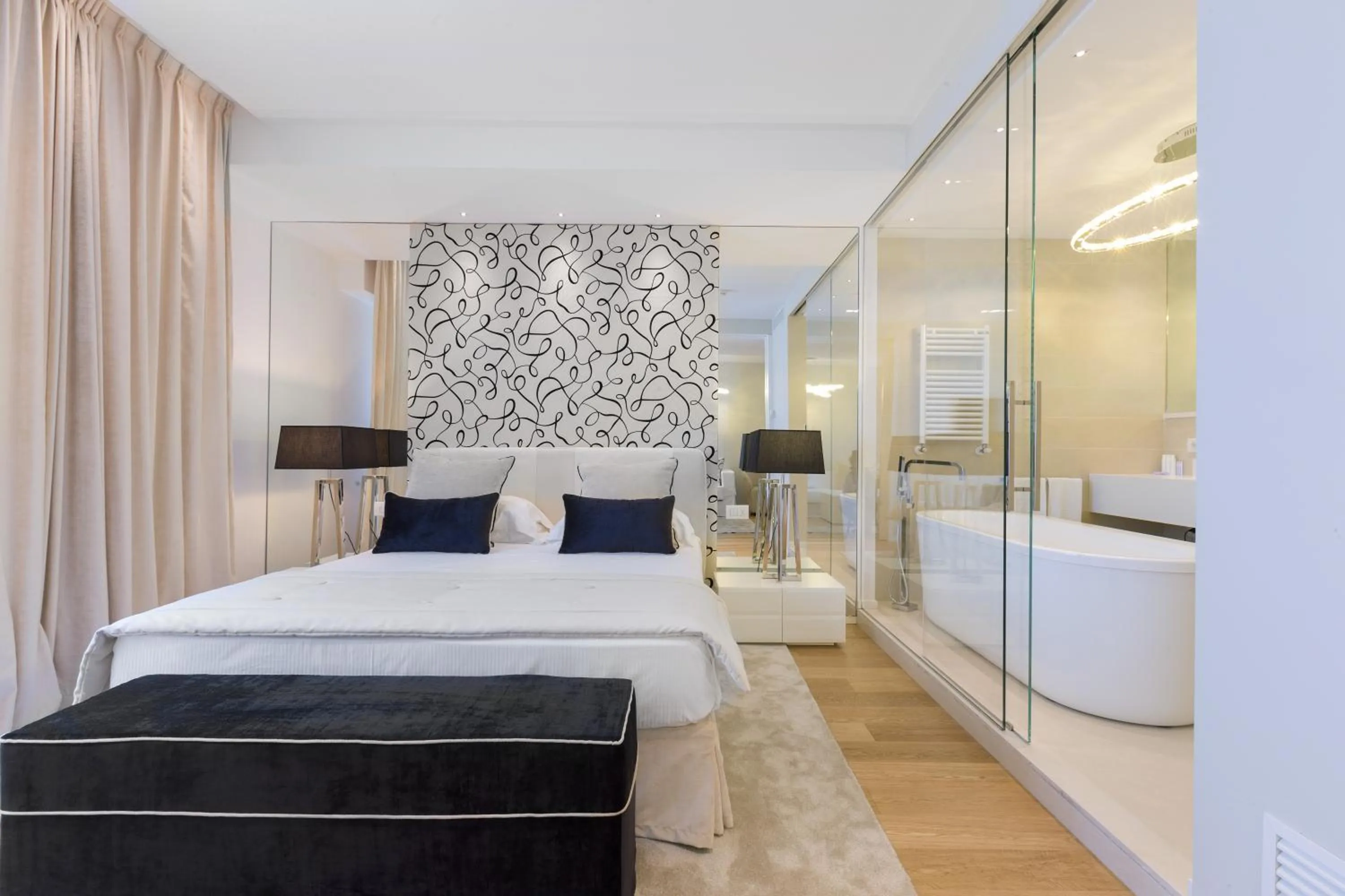 Suite with Front Sea View - single occupancy in Hotel Lungomare