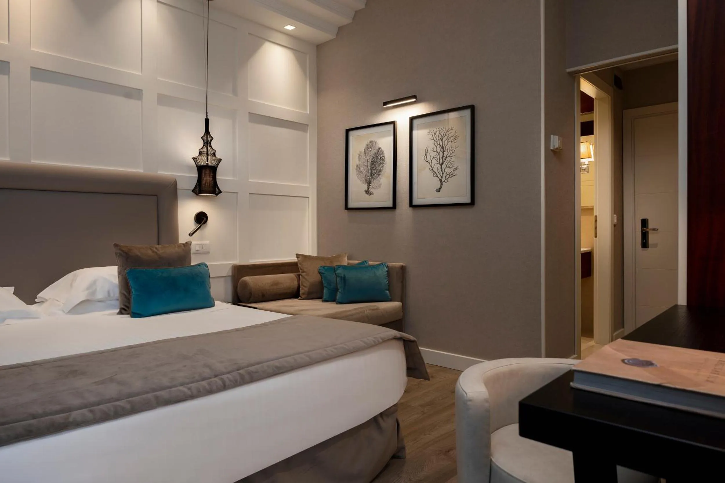 Junior Suite with Side Sea View - single occupancy in Hotel Lungomare