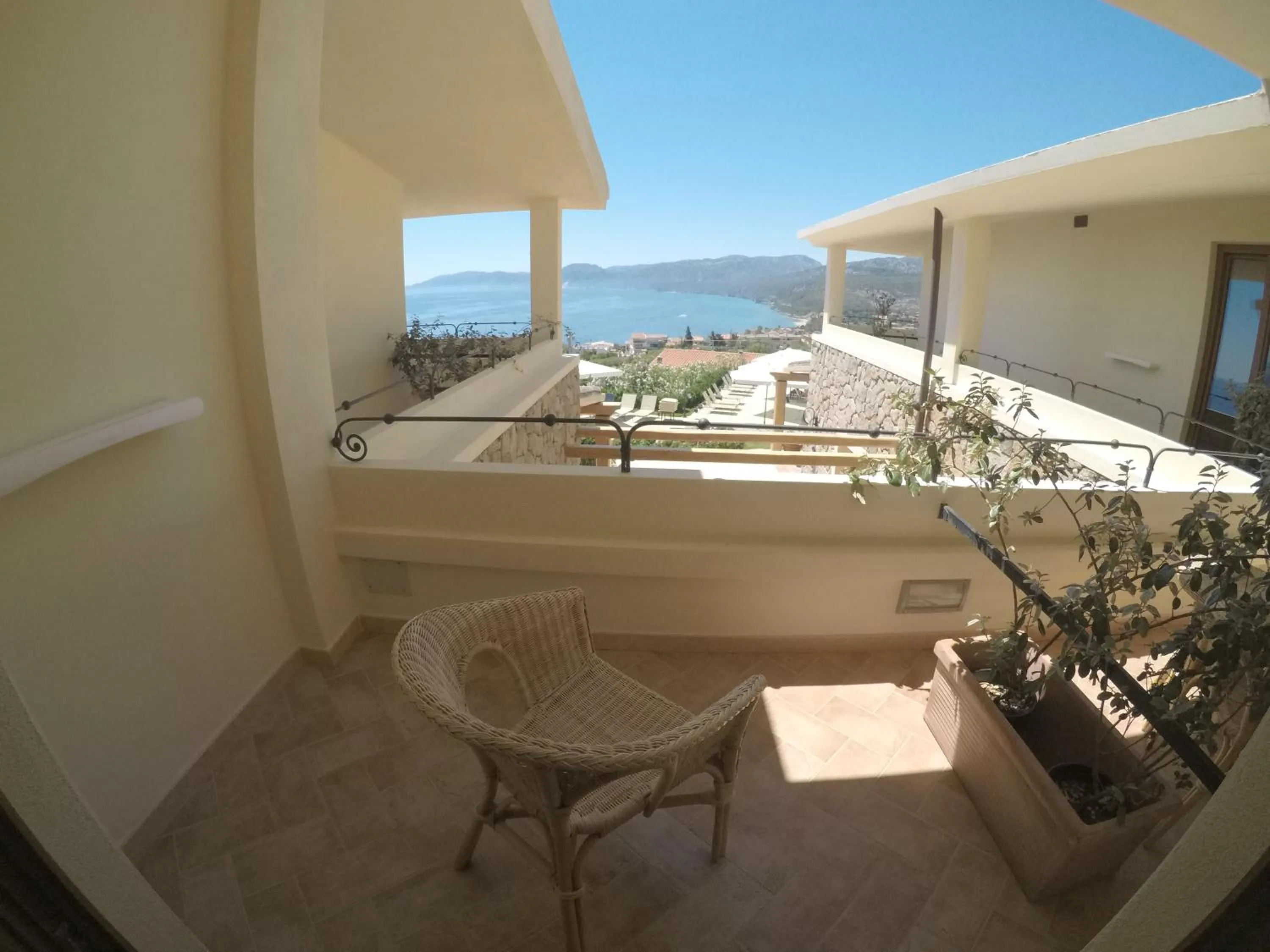 Triple Room Deluxe Cala Mariolu in Hotel Villa Gustui Maris