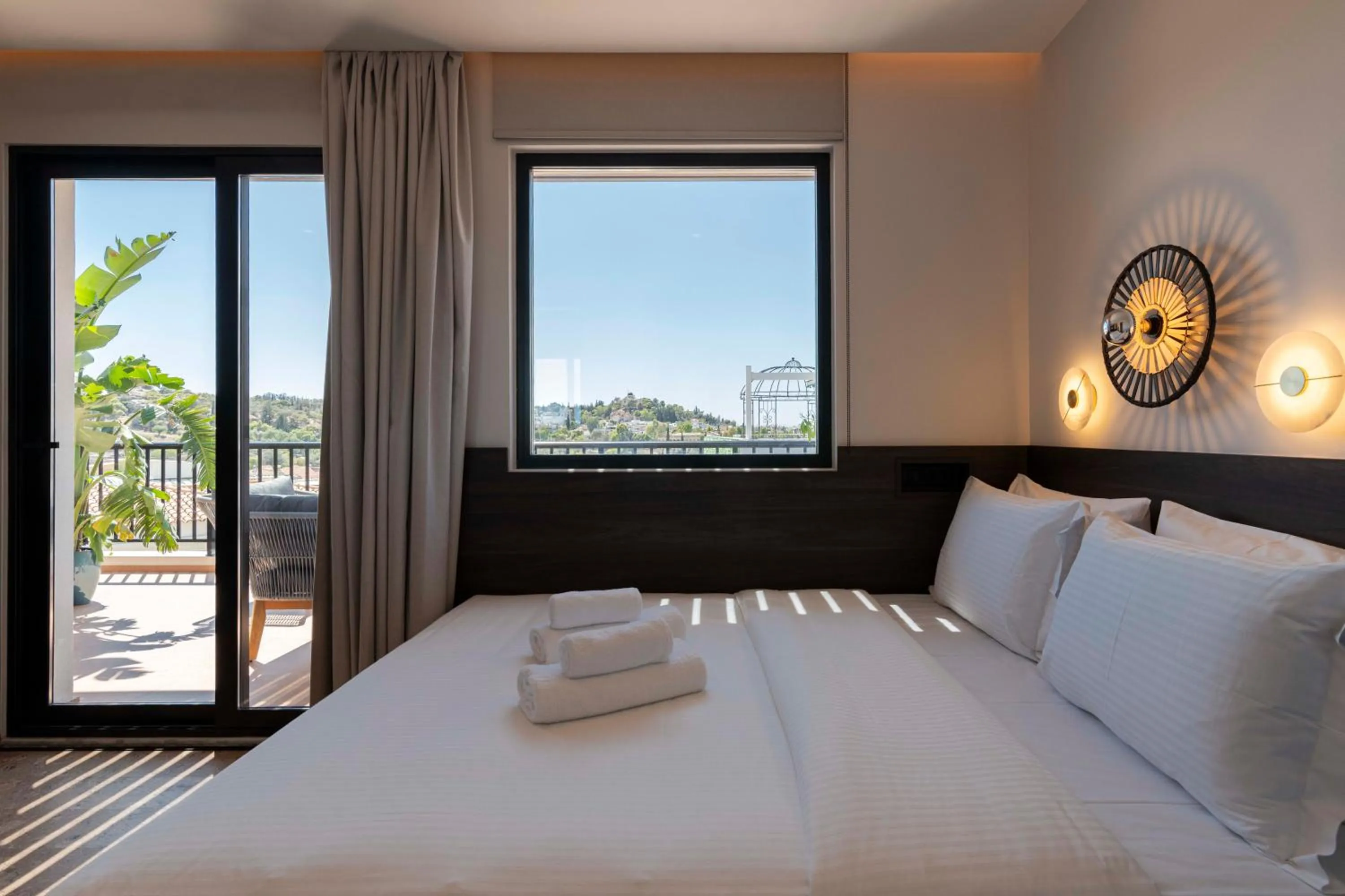 Deluxe Queen Room with Acropolis View Balcony in PAREA Athens
