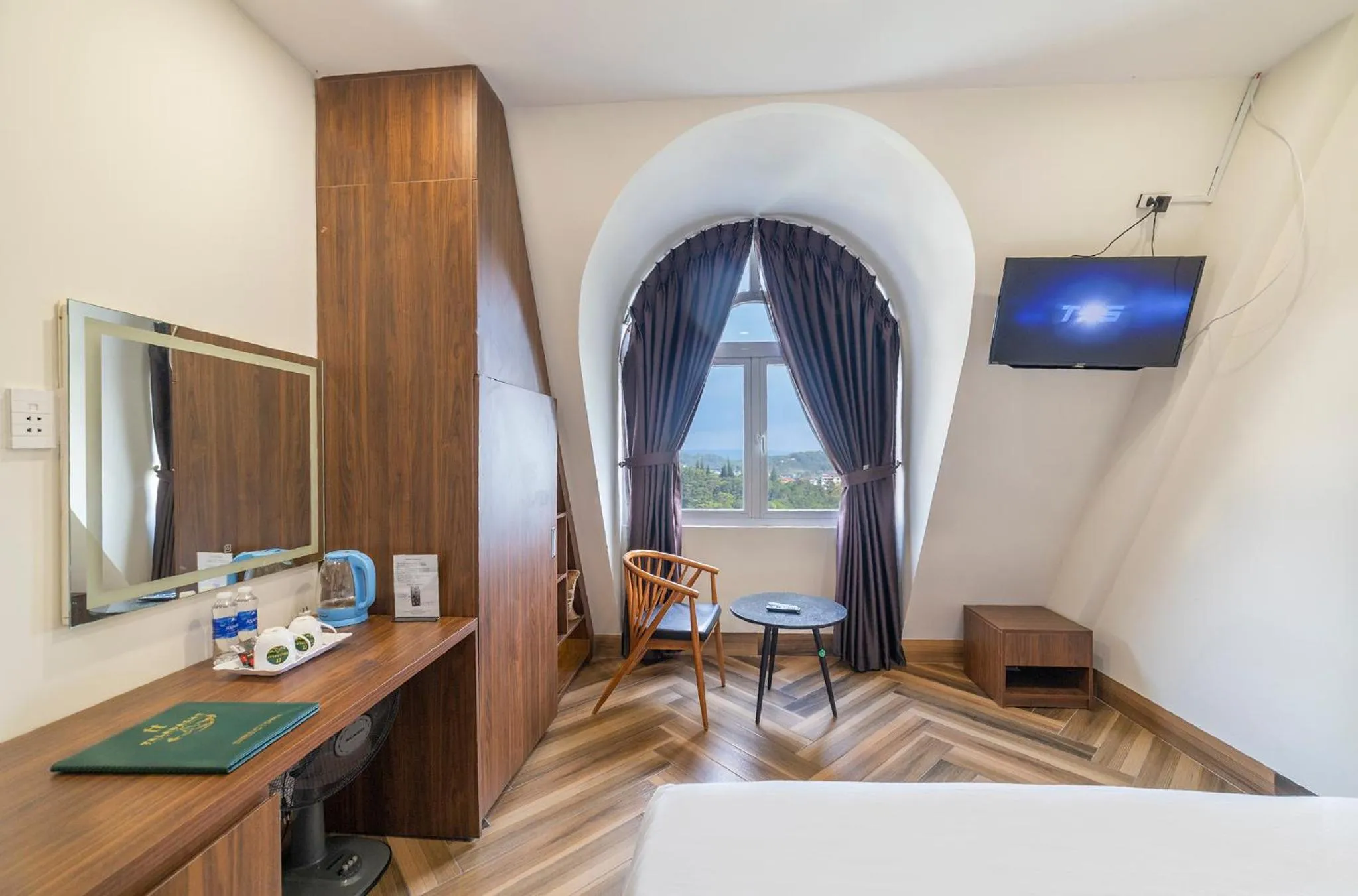 Deluxe Double Room in TALA Dalat Hotel